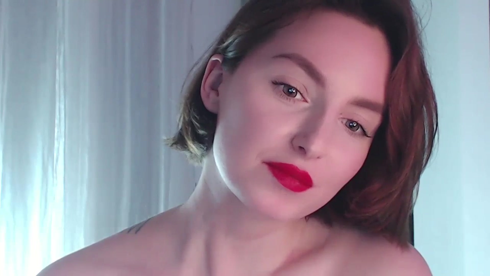 Gallery image thumbnail from Red_Lips_Girl's myfreecams stream on, 03/16/2024, 03:39 image 15 of 20