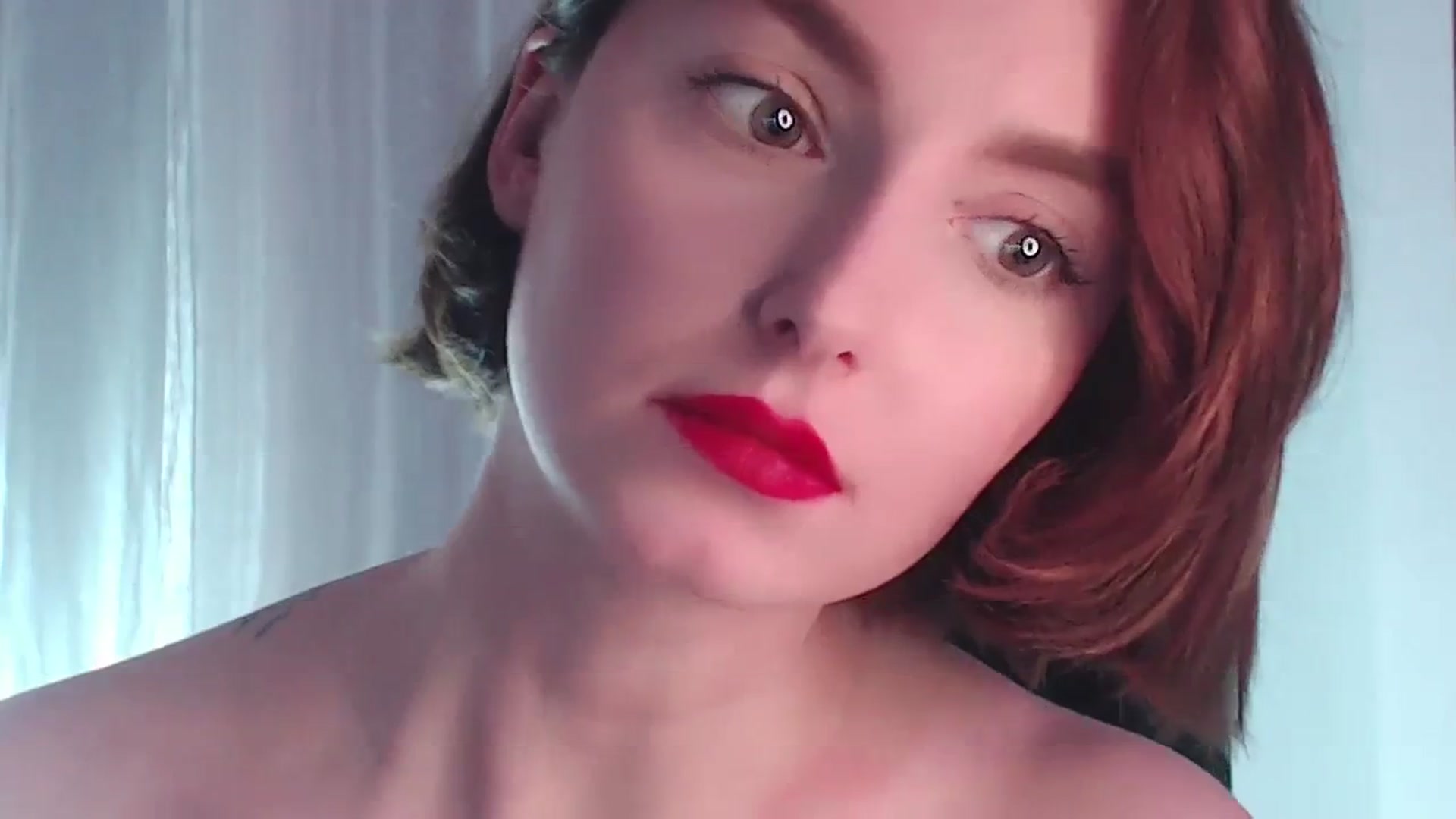 Gallery image thumbnail from Red_Lips_Girl's myfreecams stream on, 03/16/2024, 03:39 image 11 of 20