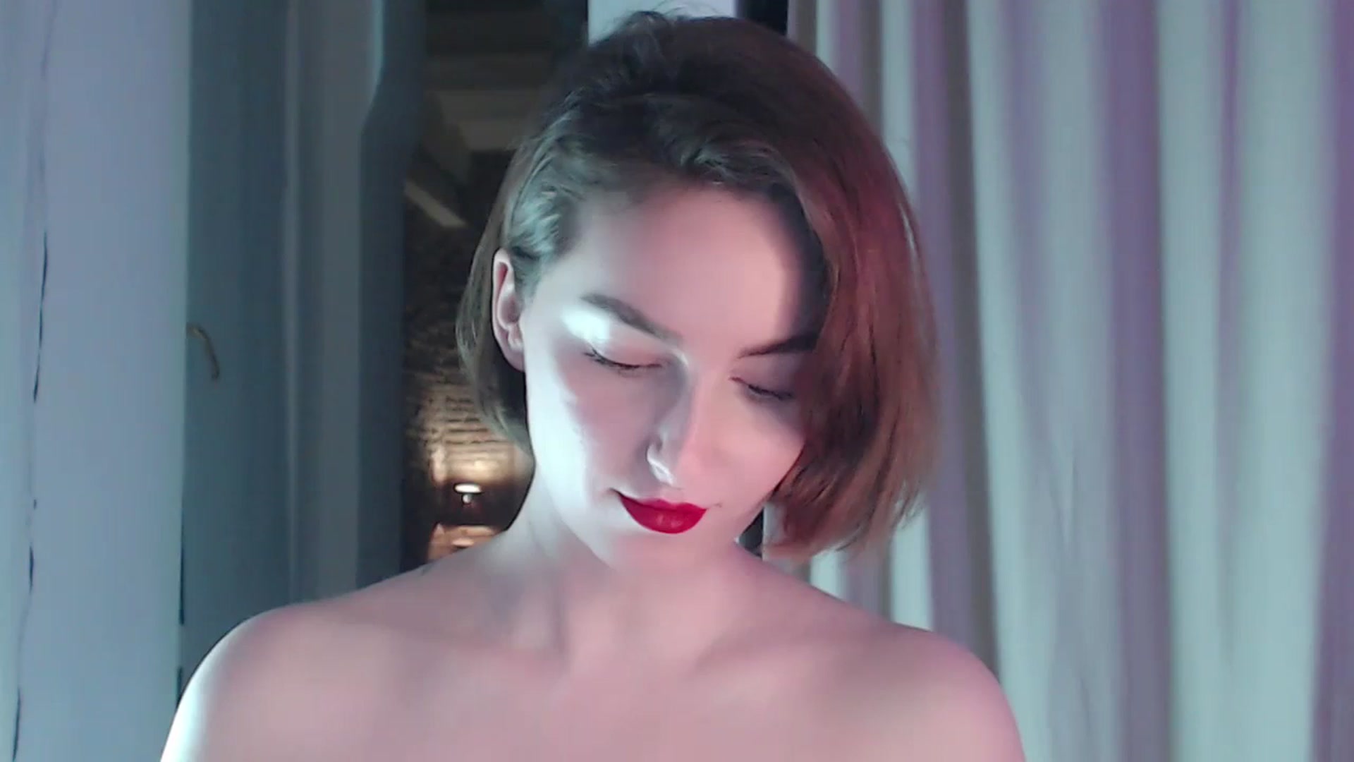 Gallery image thumbnail from Red_Lips_Girl's myfreecams stream on, 03/19/2024, 01:01 image 10 of 20