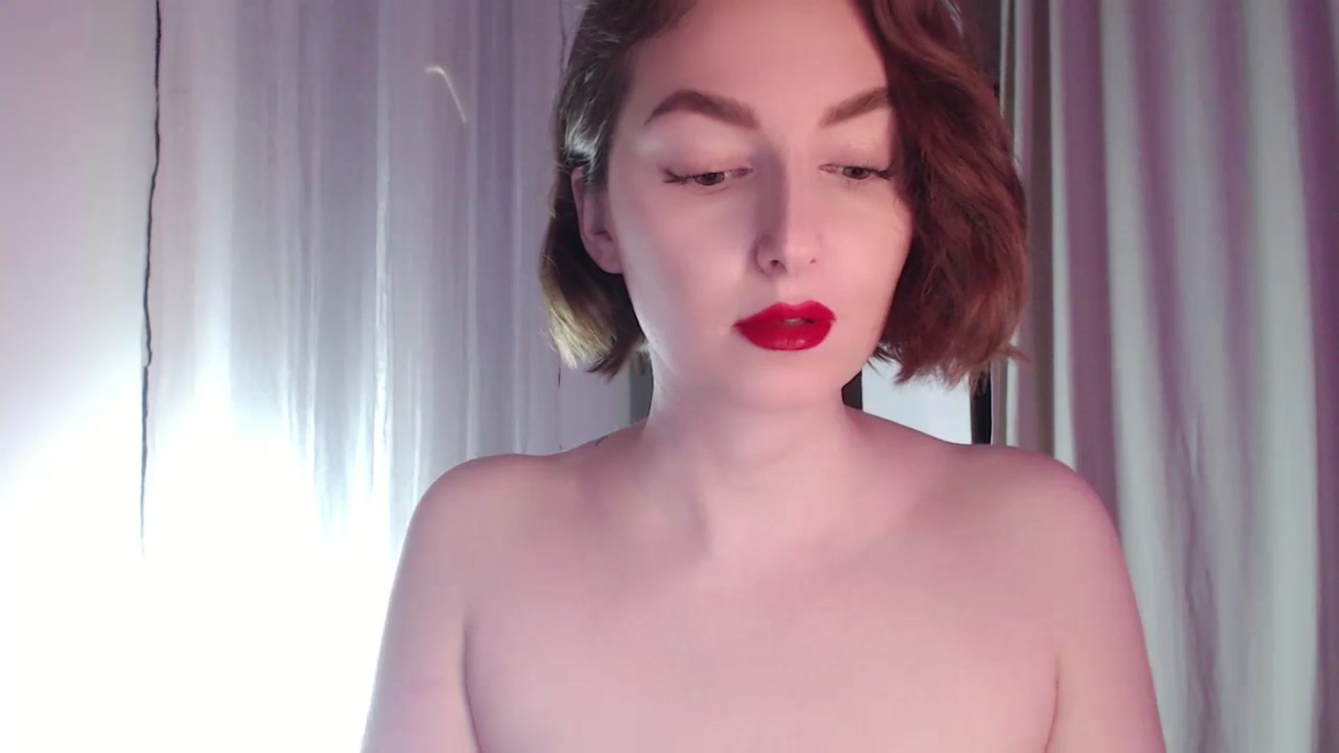 Gallery image thumbnail from Red_Lips_Girl's myfreecams stream on, 03/21/2024, 04:37 image 14 of 20
