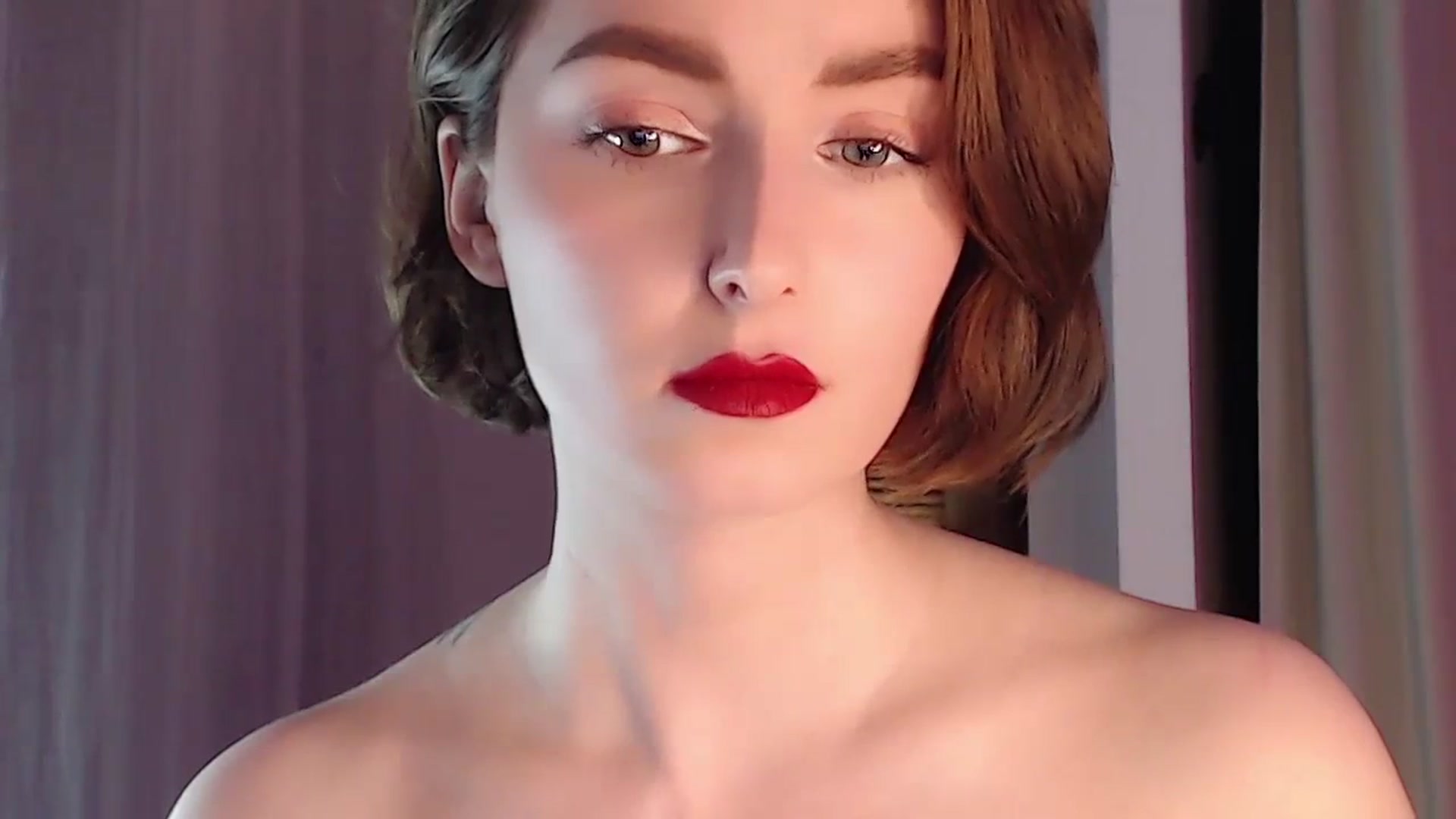 Gallery image thumbnail from Red_Lips_Girl's myfreecams stream on, 04/01/2024, 24:01 image 18 of 20