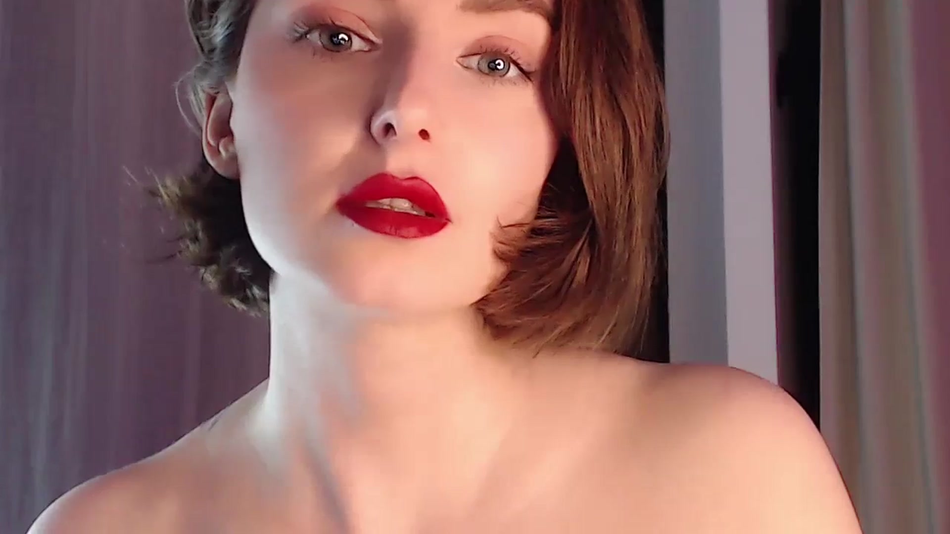 Gallery image thumbnail from Red_Lips_Girl's myfreecams stream on, 04/01/2024, 24:01 image 13 of 20