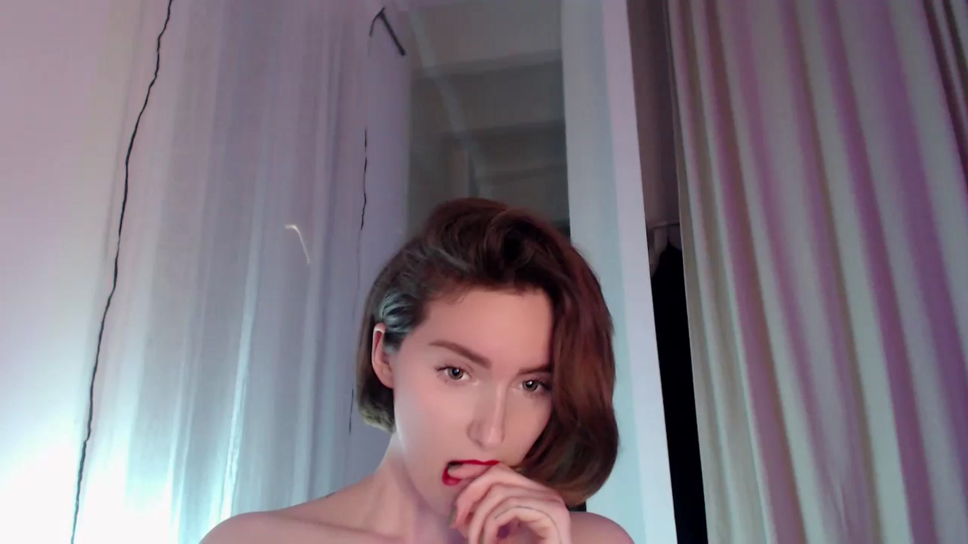 Gallery image thumbnail from Red_Lips_Girl's myfreecams stream on, 04/03/2024, 23:56 image 1 of 20