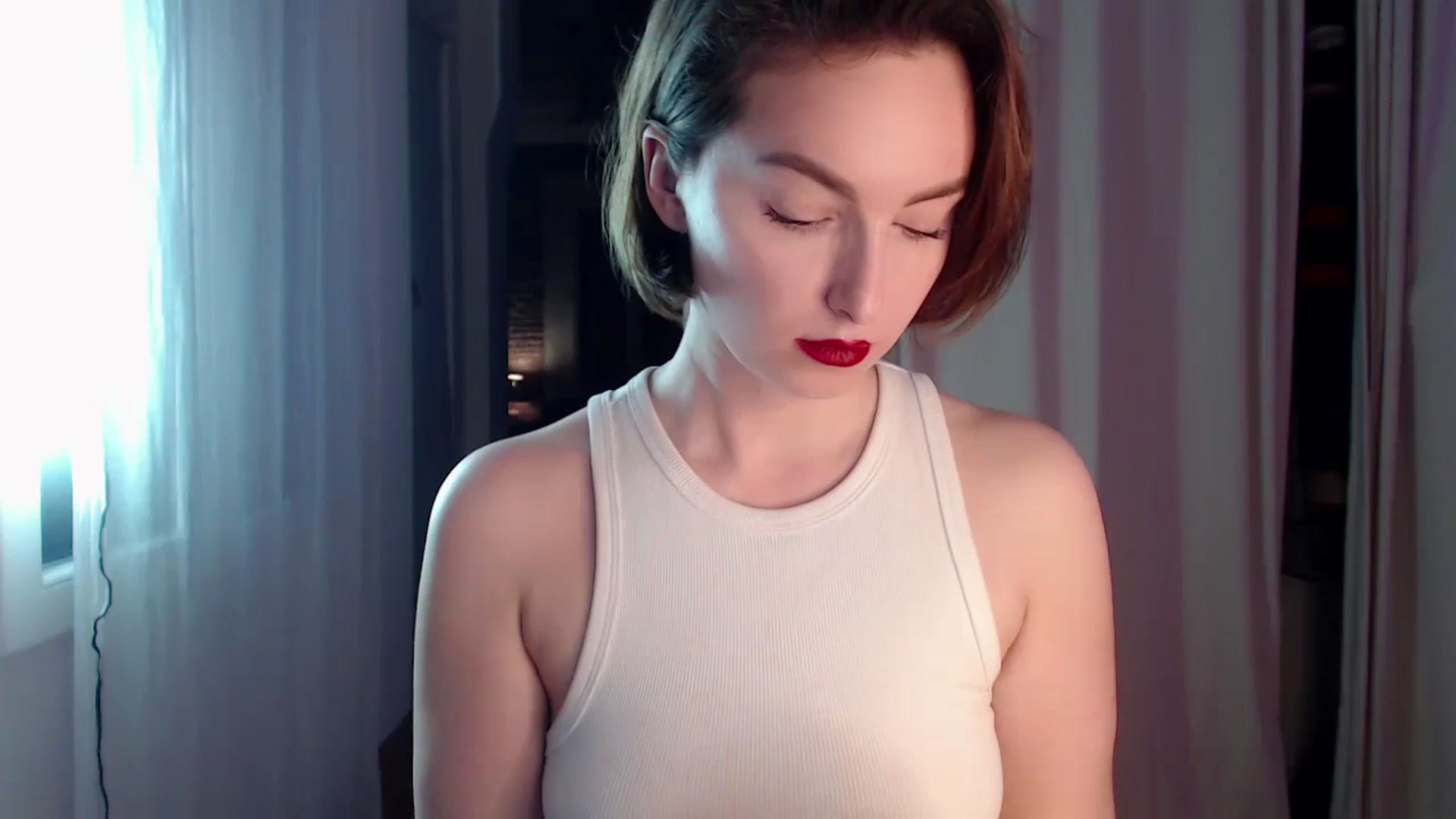 Gallery image thumbnail from Red_Lips_Girl's myfreecams stream on, 04/16/2024, 01:13 image 1 of 20