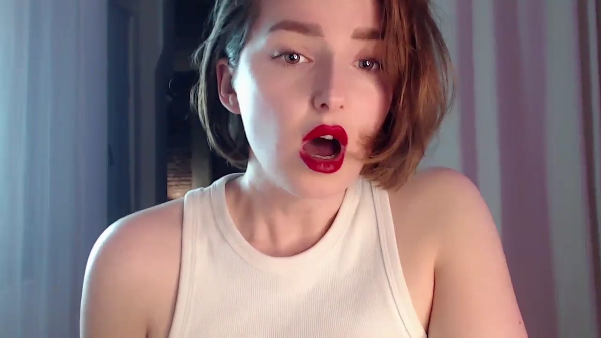 Gallery image thumbnail from Red_Lips_Girl's myfreecams stream on, 04/16/2024, 01:13 image 15 of 20