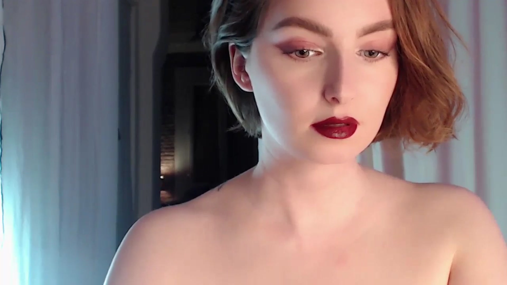 Gallery image thumbnail from Red_Lips_Girl's myfreecams stream on, 04/24/2024, 23:09 image 7 of 20