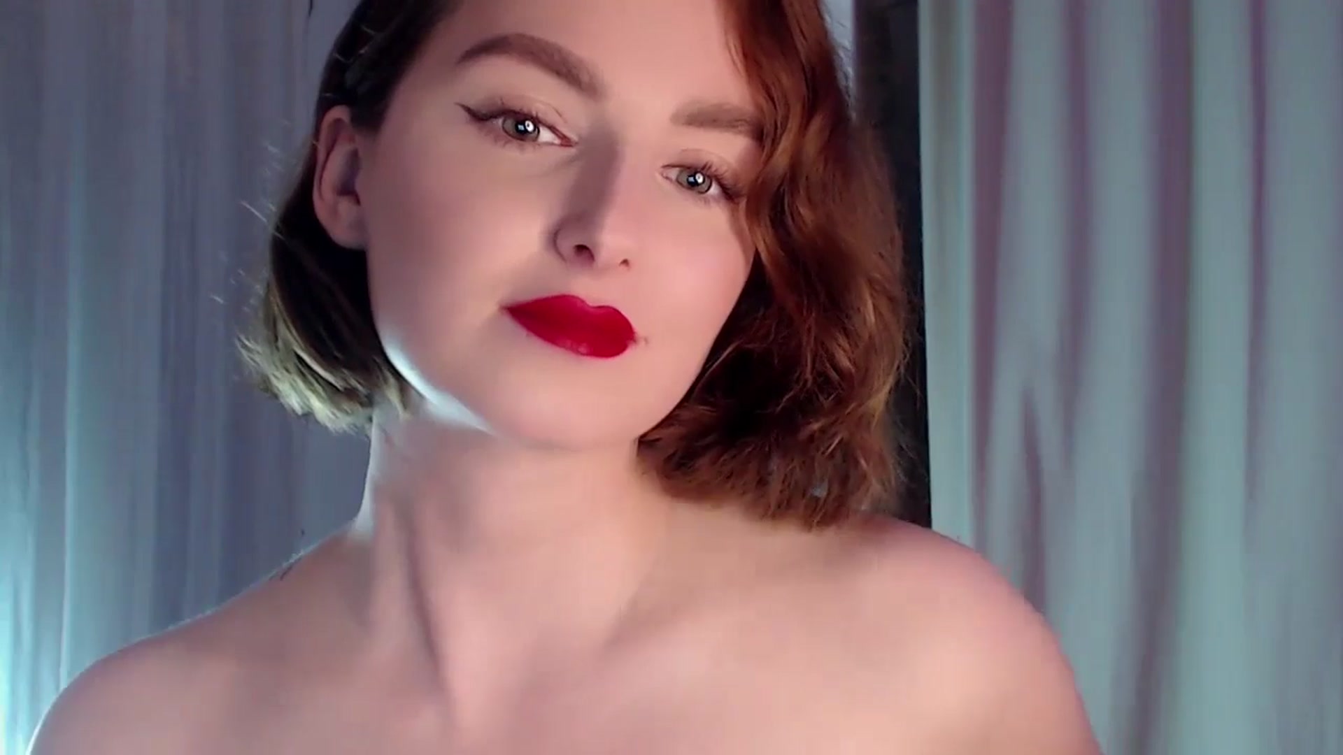 Gallery image thumbnail from Red_Lips_Girl's myfreecams stream on, 04/25/2024, 21:56 image 14 of 20