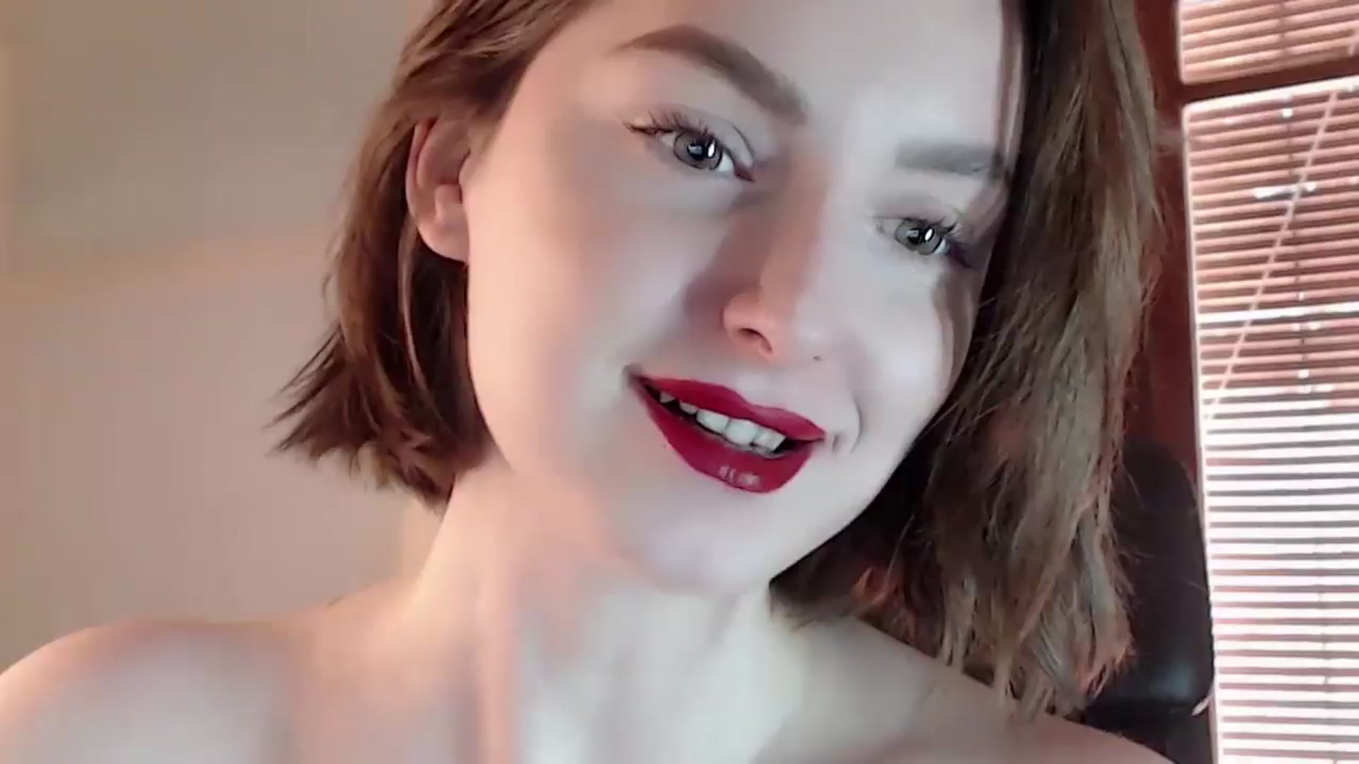 Gallery image thumbnail from Red_Lips_Girl's myfreecams stream on, 05/13/2024, 17:55 image 17 of 20
