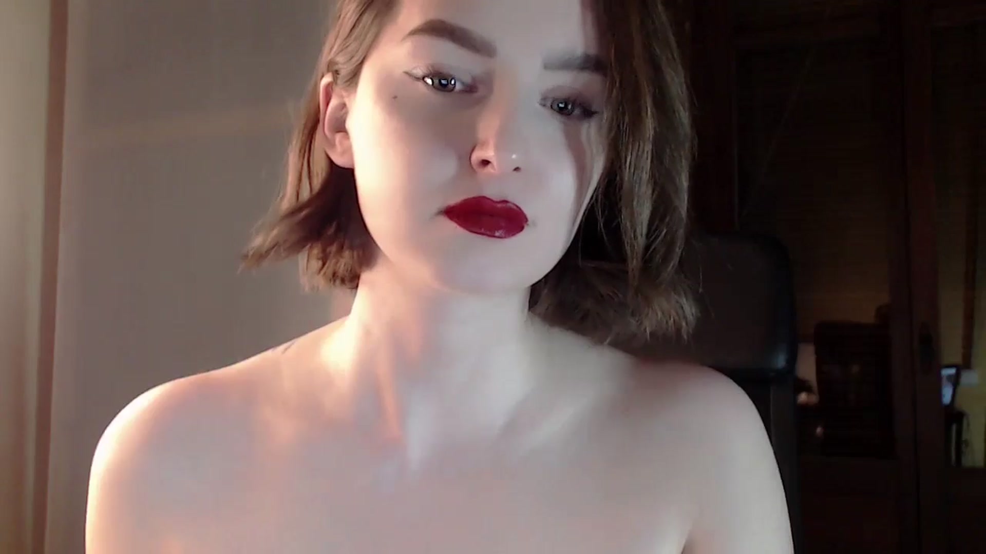 Gallery image thumbnail from Red_Lips_Girl's myfreecams stream on, 05/13/2024, 21:03 image 19 of 20