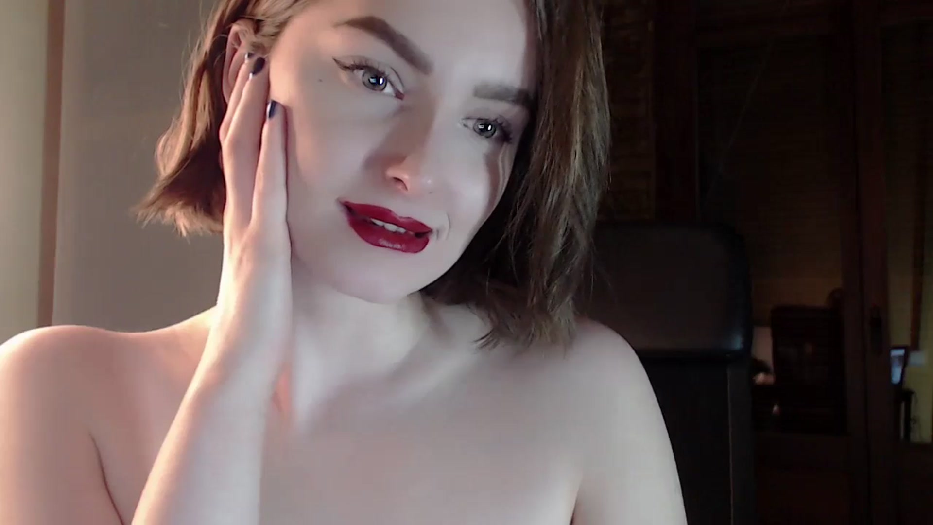 Gallery image thumbnail from Red_Lips_Girl's myfreecams stream on, 05/13/2024, 21:03 image 18 of 20
