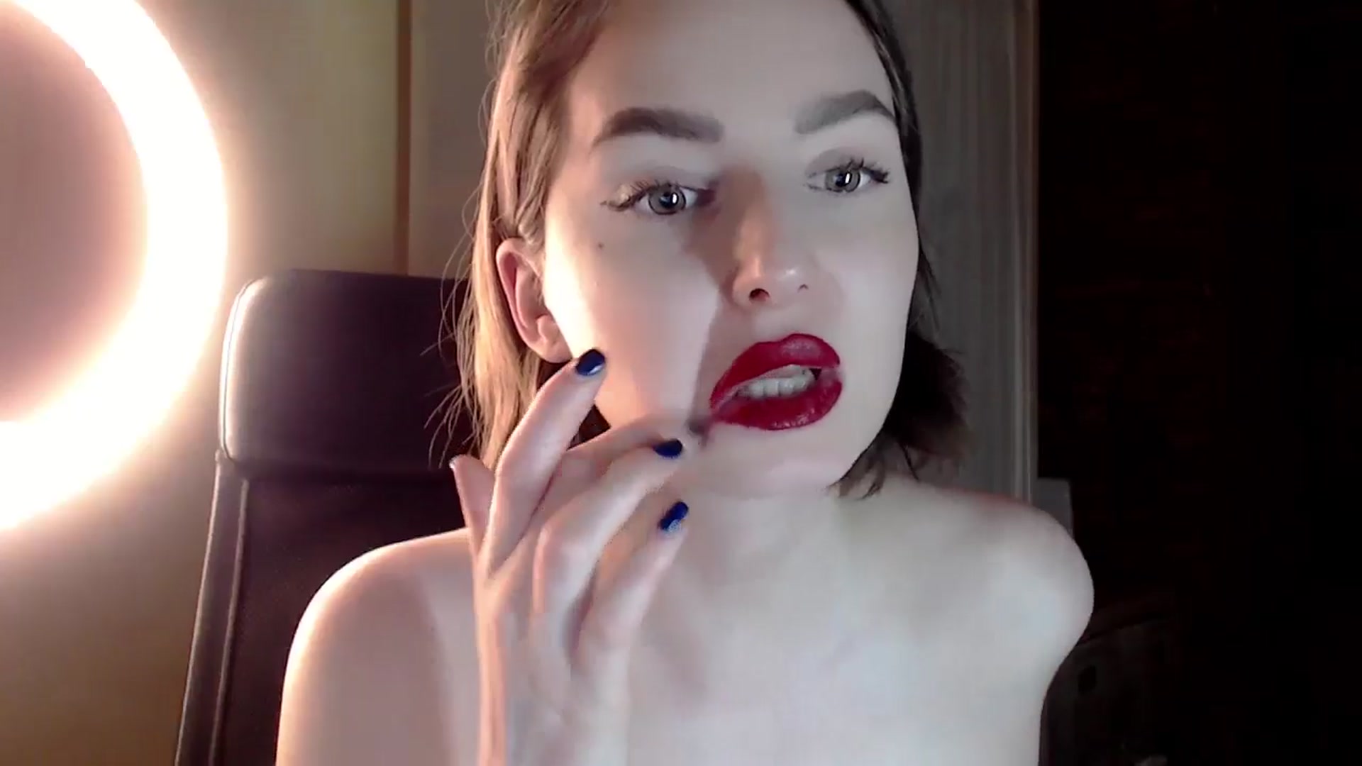 Gallery image thumbnail from Red_Lips_Girl's myfreecams stream on, 05/13/2024, 21:52 image 9 of 20