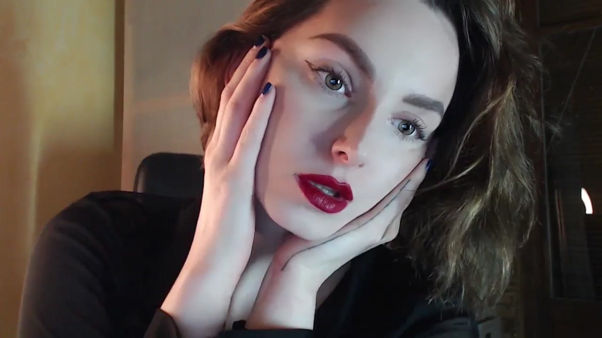 Gallery image thumbnail from Red_Lips_Girl's myfreecams stream on, 05/14/2024, 20:51 image 16 of 20