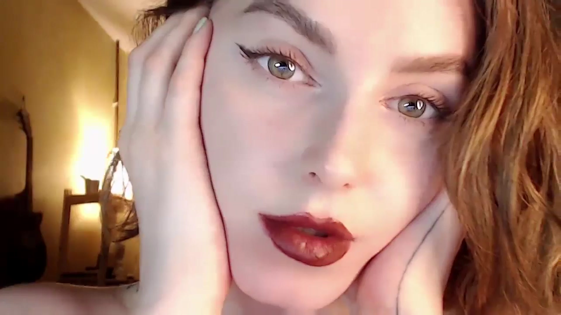 Gallery image thumbnail from Red_Lips_Girl's myfreecams stream on, 05/30/2024, 23:17 image 8 of 20