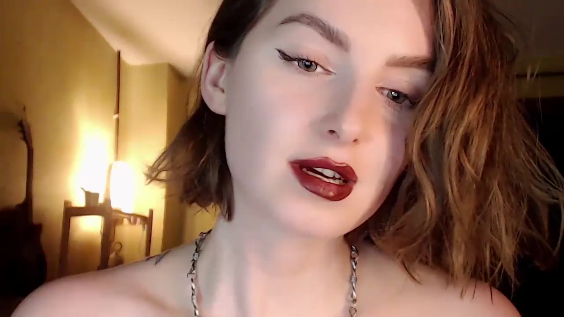 Gallery image thumbnail from Red_Lips_Girl's myfreecams stream on, 05/30/2024, 23:17 image 10 of 20