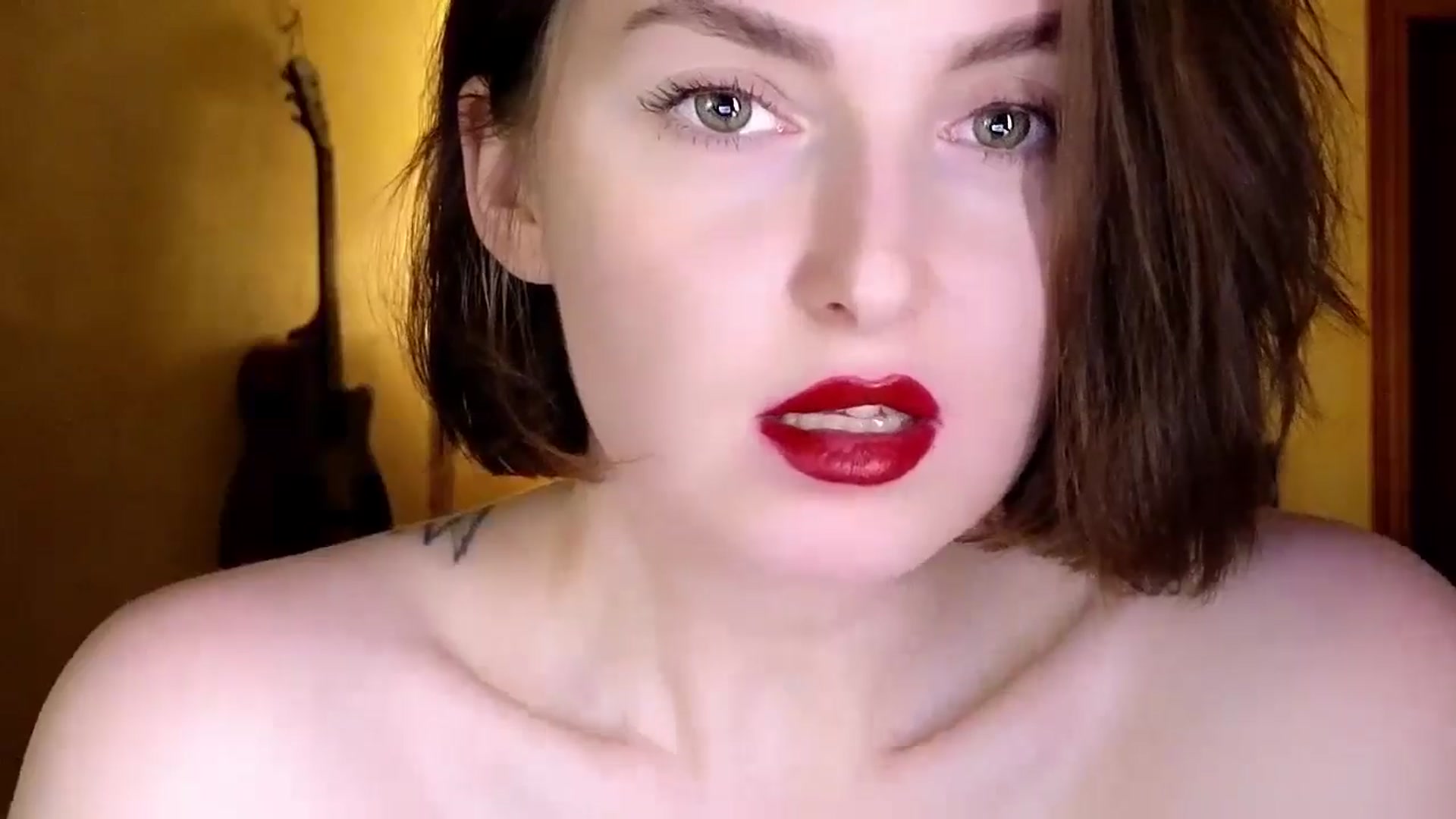 Gallery image thumbnail from Red_Lips_Girl's myfreecams stream on, 06/13/2024, 01:16 image 8 of 20