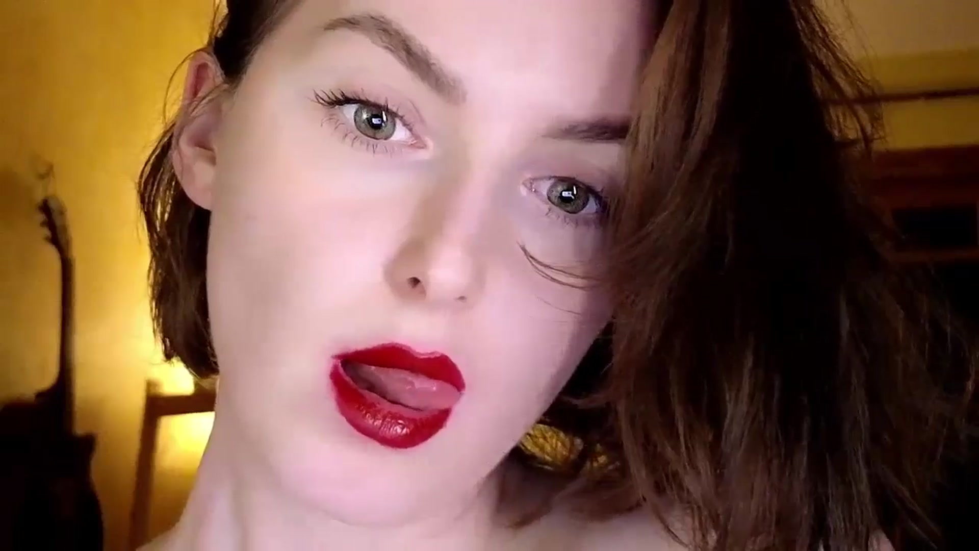 Gallery image thumbnail from Red_Lips_Girl's myfreecams stream on, 06/13/2024, 01:16 image 17 of 20