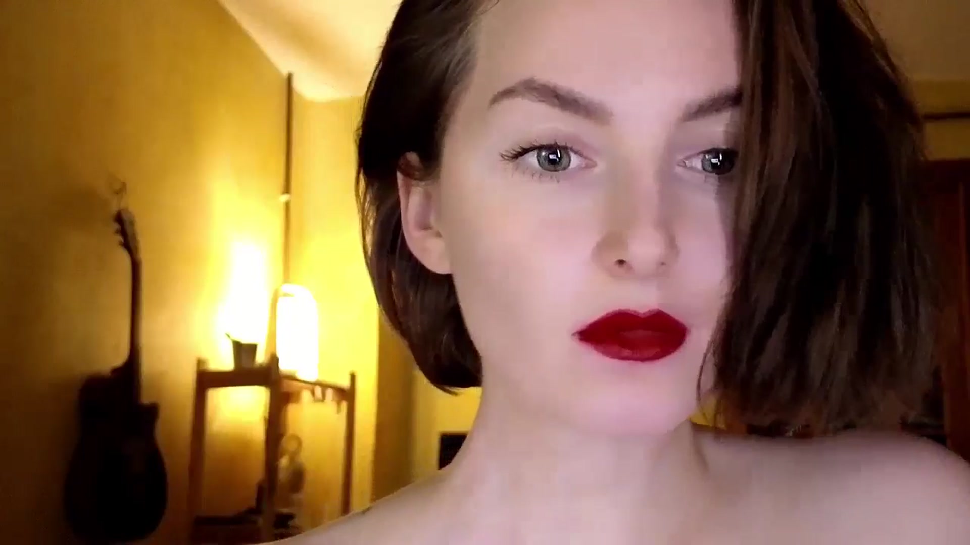 Gallery image thumbnail from Red_Lips_Girl's myfreecams stream on, 06/13/2024, 01:16 image 18 of 20