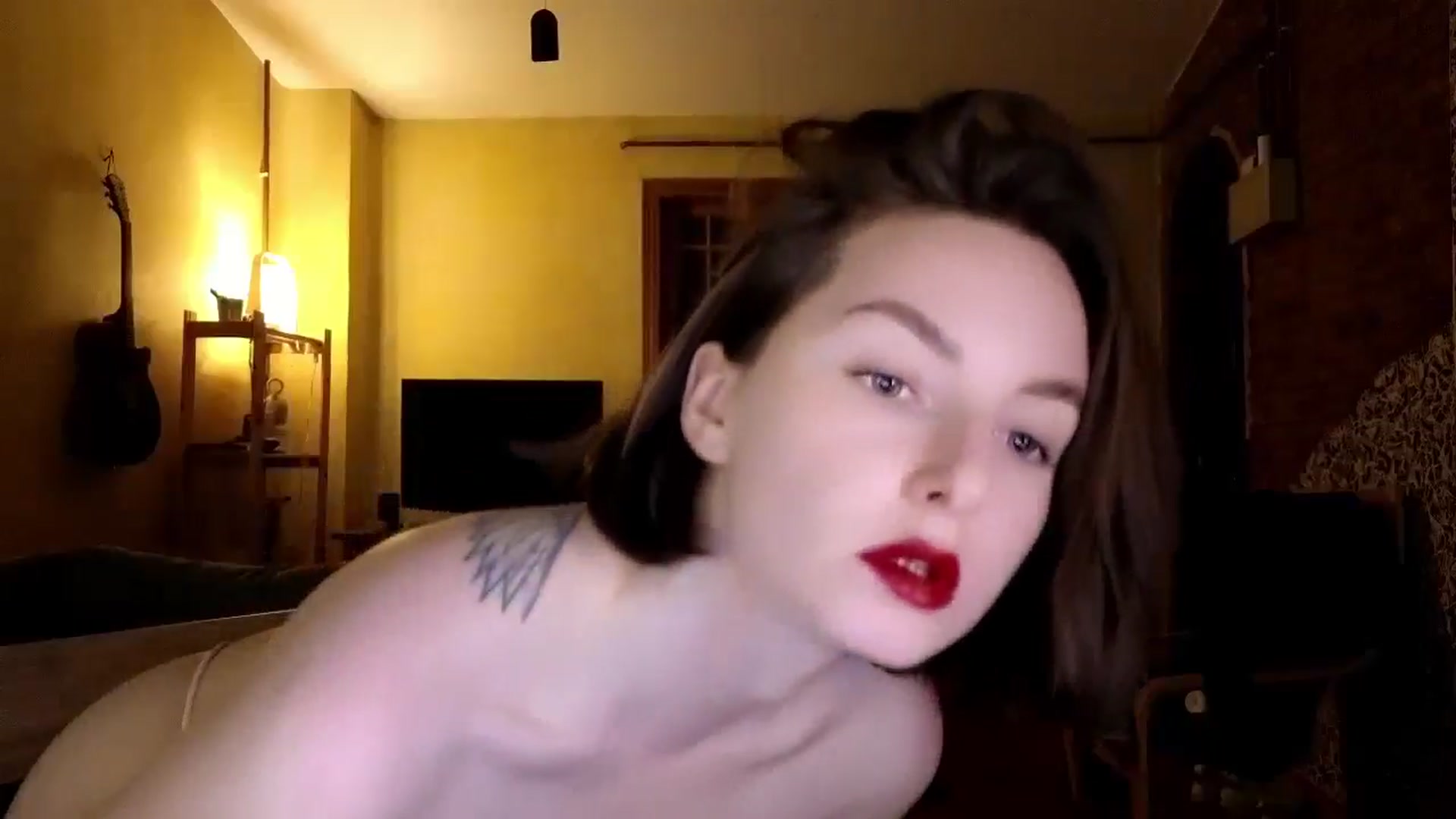 Gallery image thumbnail from Red_Lips_Girl's myfreecams stream on, 06/13/2024, 01:16 image 14 of 20