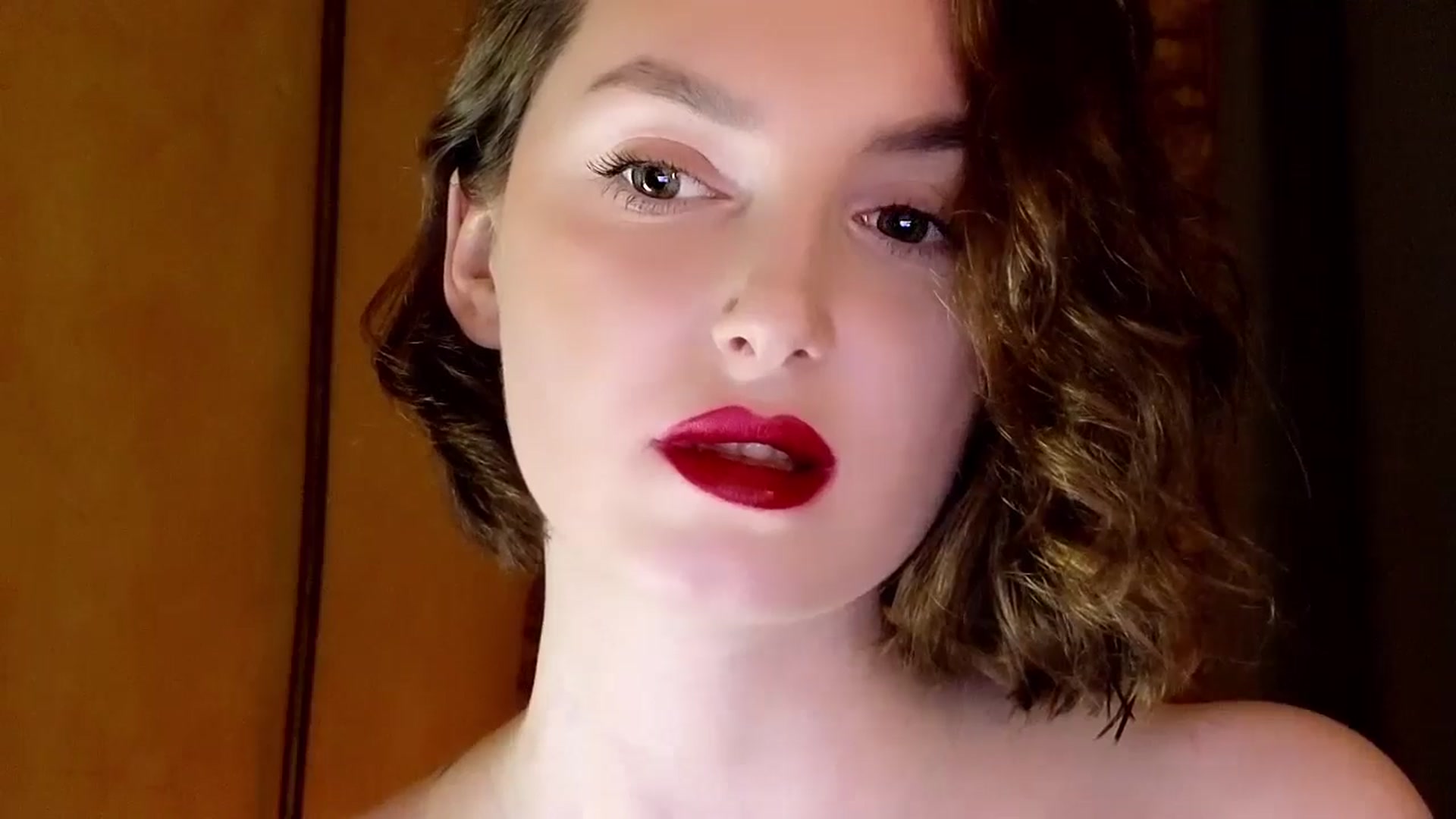 Gallery image thumbnail from Red_Lips_Girl's myfreecams stream on, 06/17/2024, 21:57 image 17 of 20