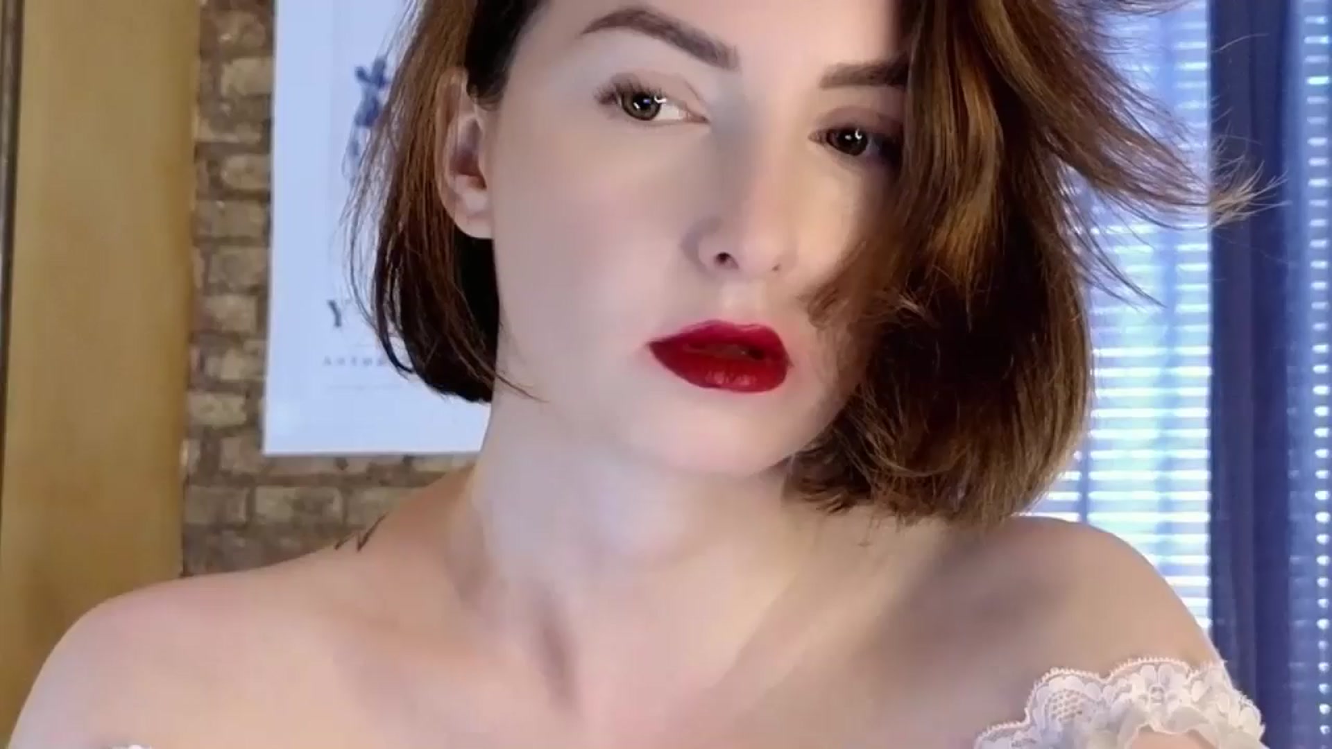 Gallery image thumbnail from Red_Lips_Girl's myfreecams stream on, 07/02/2024, 14:21 image 1 of 20