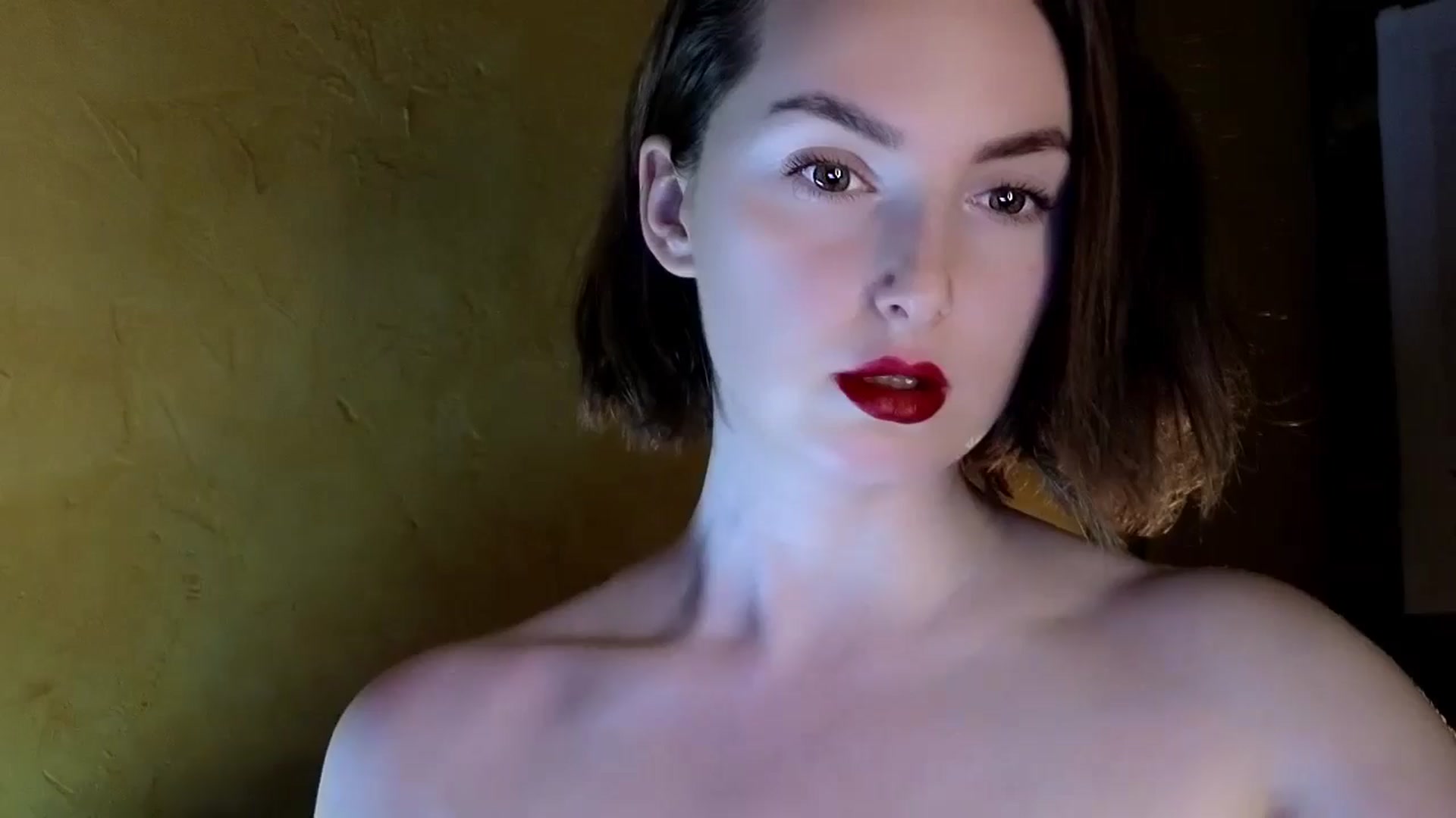 Gallery image thumbnail from Red_Lips_Girl's myfreecams stream on, 07/07/2024, 21:47 image 1 of 20