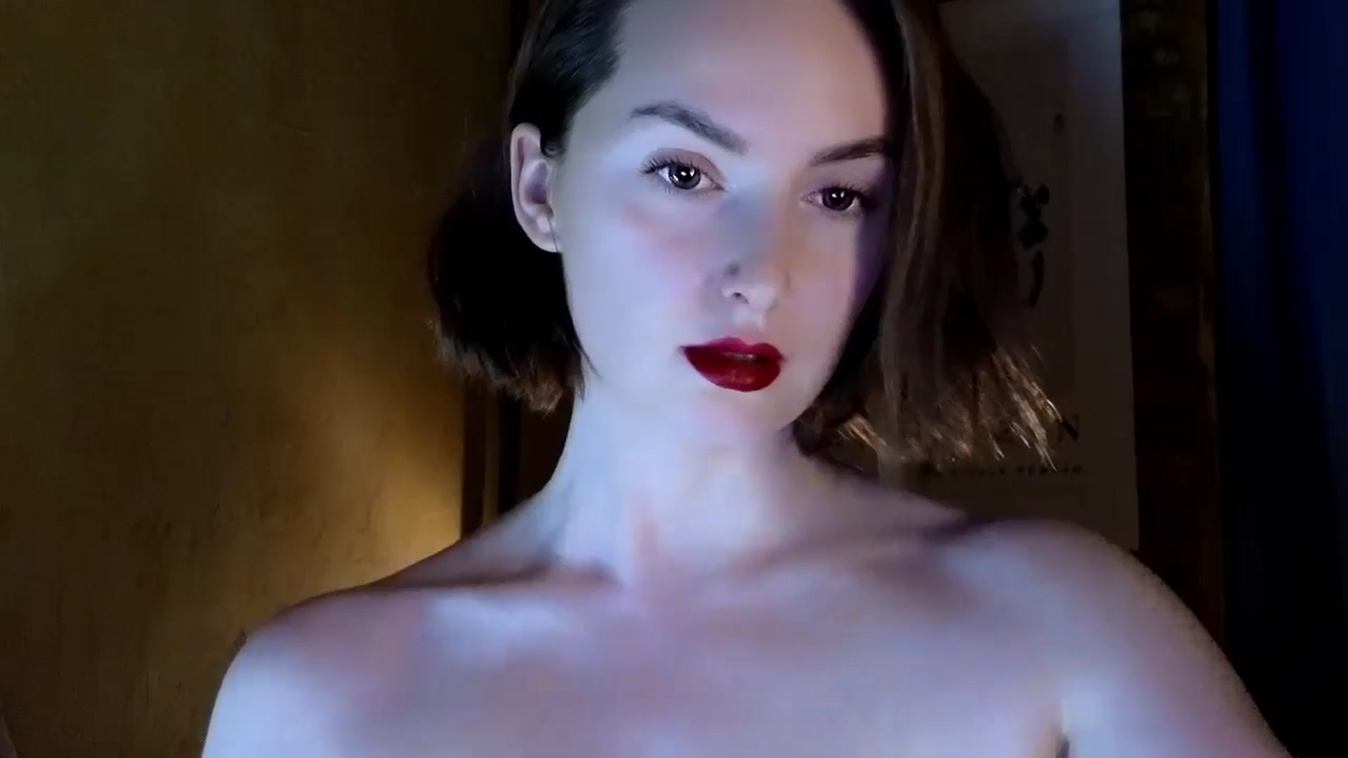 Gallery image thumbnail from Red_Lips_Girl's myfreecams stream on, 07/07/2024, 21:47 image 3 of 20