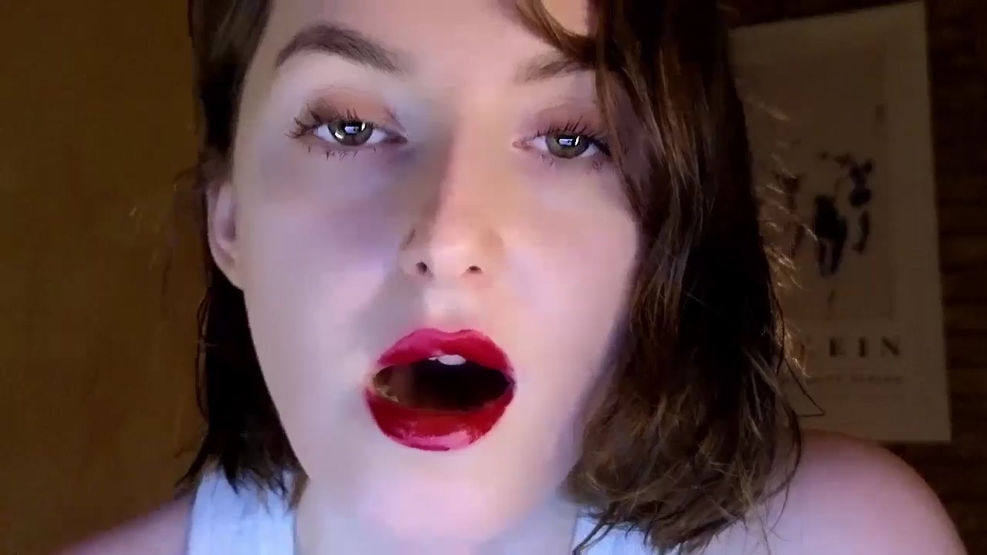 Gallery image thumbnail from Red_Lips_Girl's myfreecams stream on, 07/13/2024, 23:44 image 3 of 20