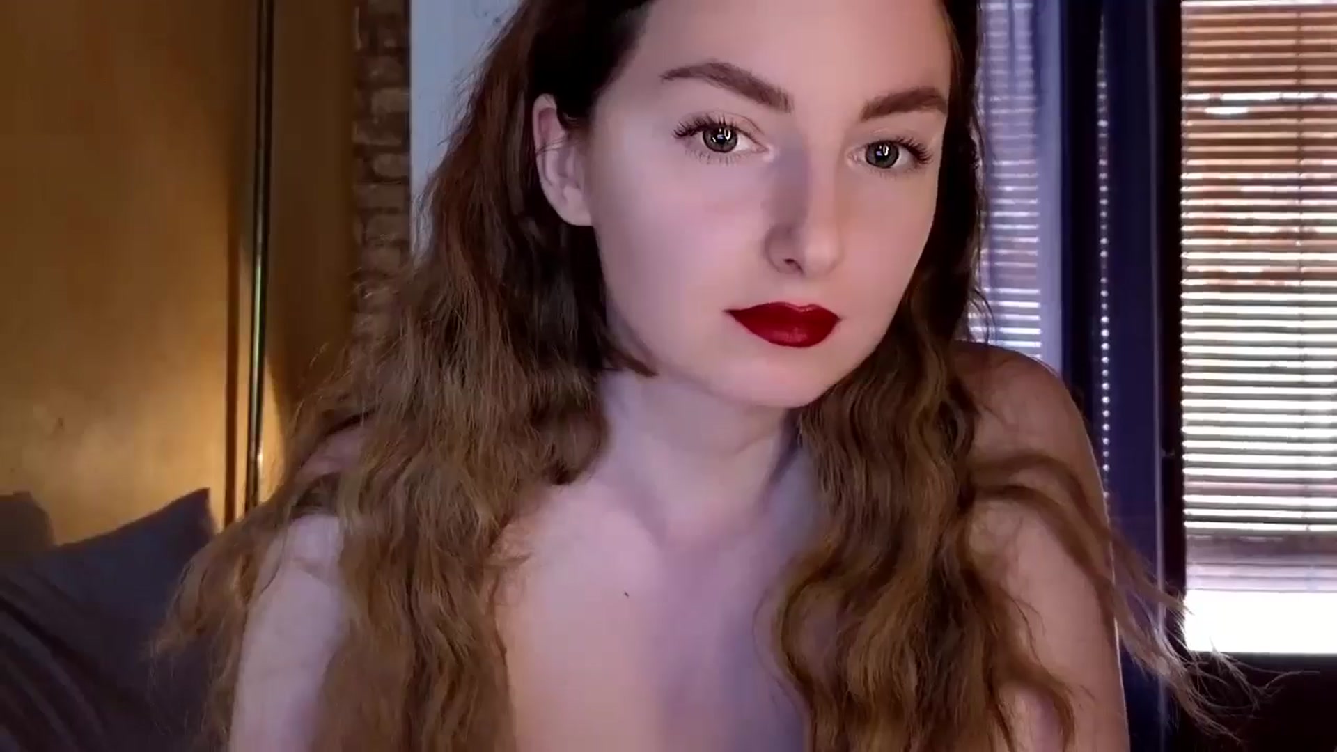 Gallery image thumbnail from Red_Lips_Girl's myfreecams stream on, 07/20/2024, 17:37 image 2 of 20