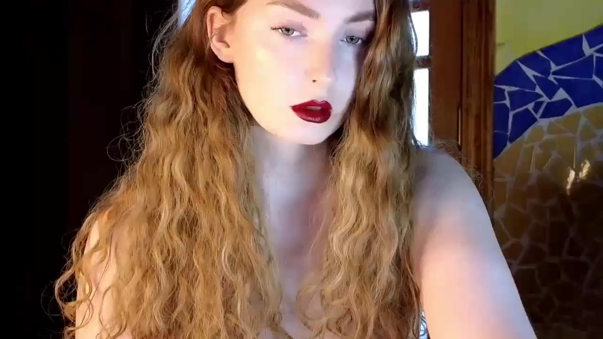 Gallery image thumbnail from Red_Lips_Girl's myfreecams stream on, 07/27/2024, 19:38 image 13 of 20