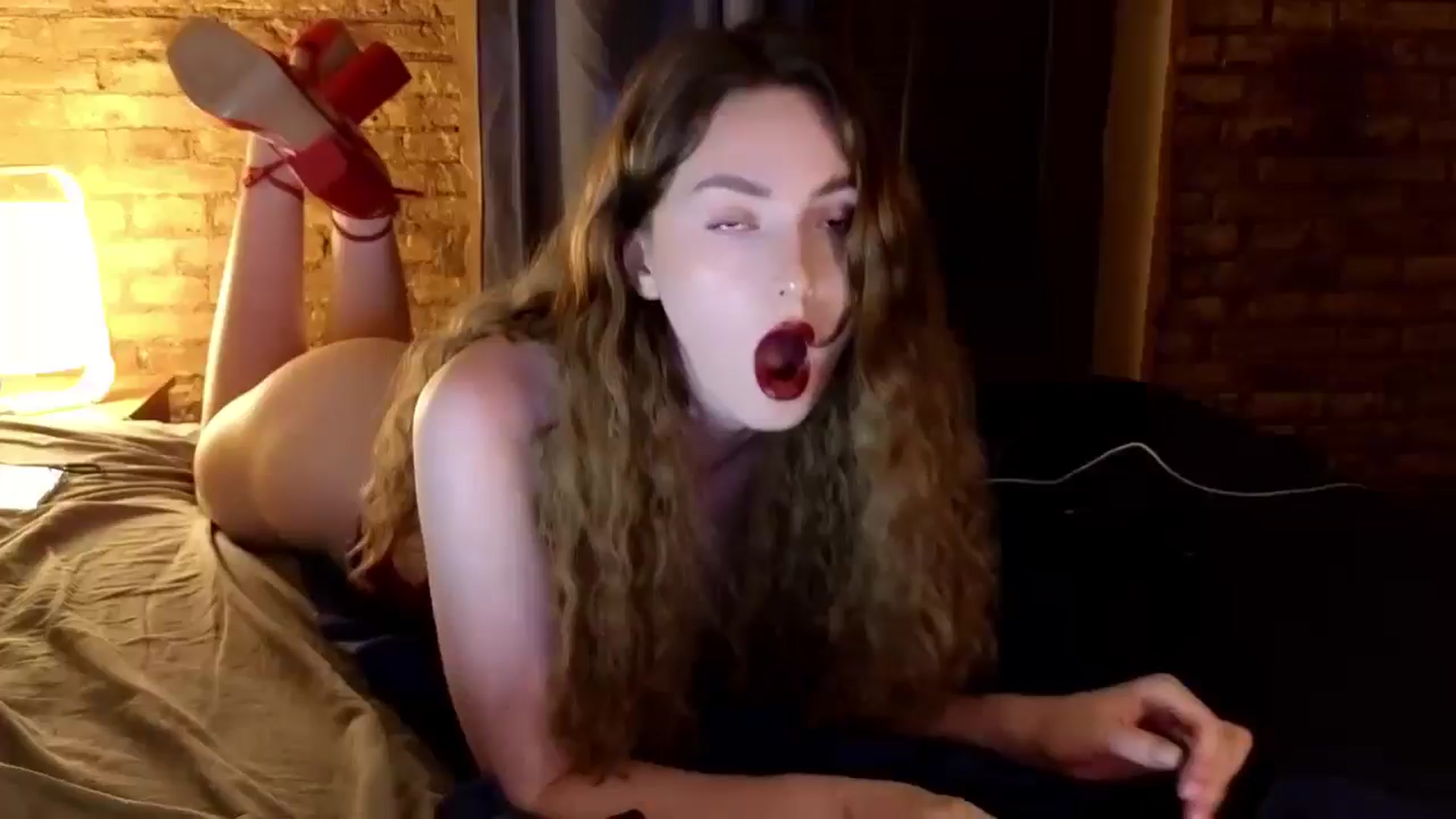 Gallery image thumbnail from Red_Lips_Girl's myfreecams stream on, 07/27/2024, 21:19 image 6 of 20