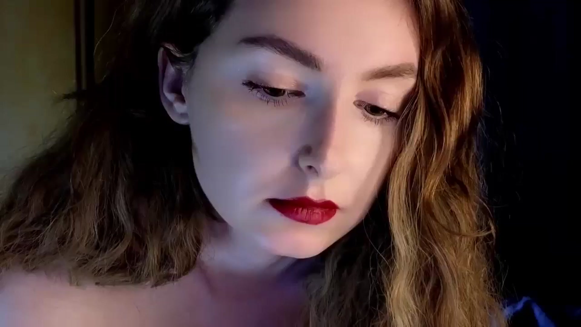 Gallery image thumbnail from Red_Lips_Girl's myfreecams stream on, 07/29/2024, 24:04 image 17 of 20