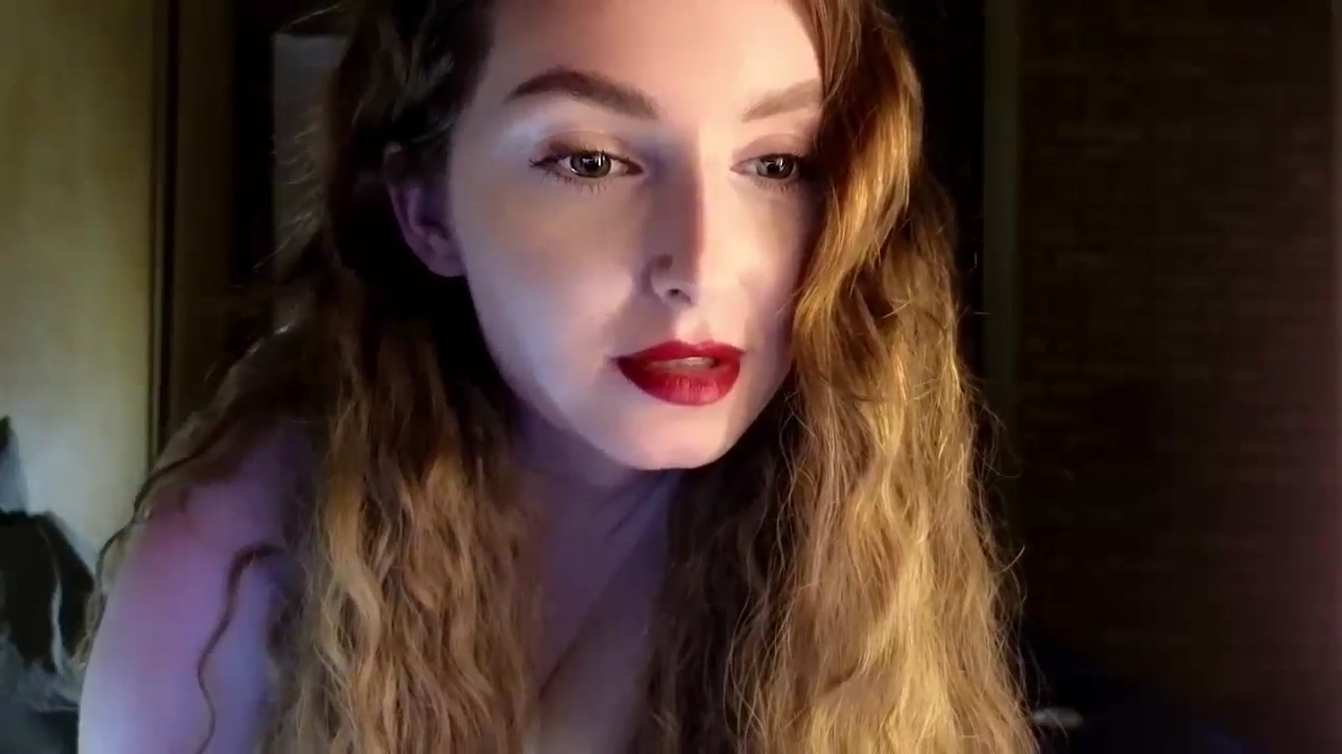 Gallery image thumbnail from Red_Lips_Girl's myfreecams stream on, 07/29/2024, 24:04 image 12 of 20