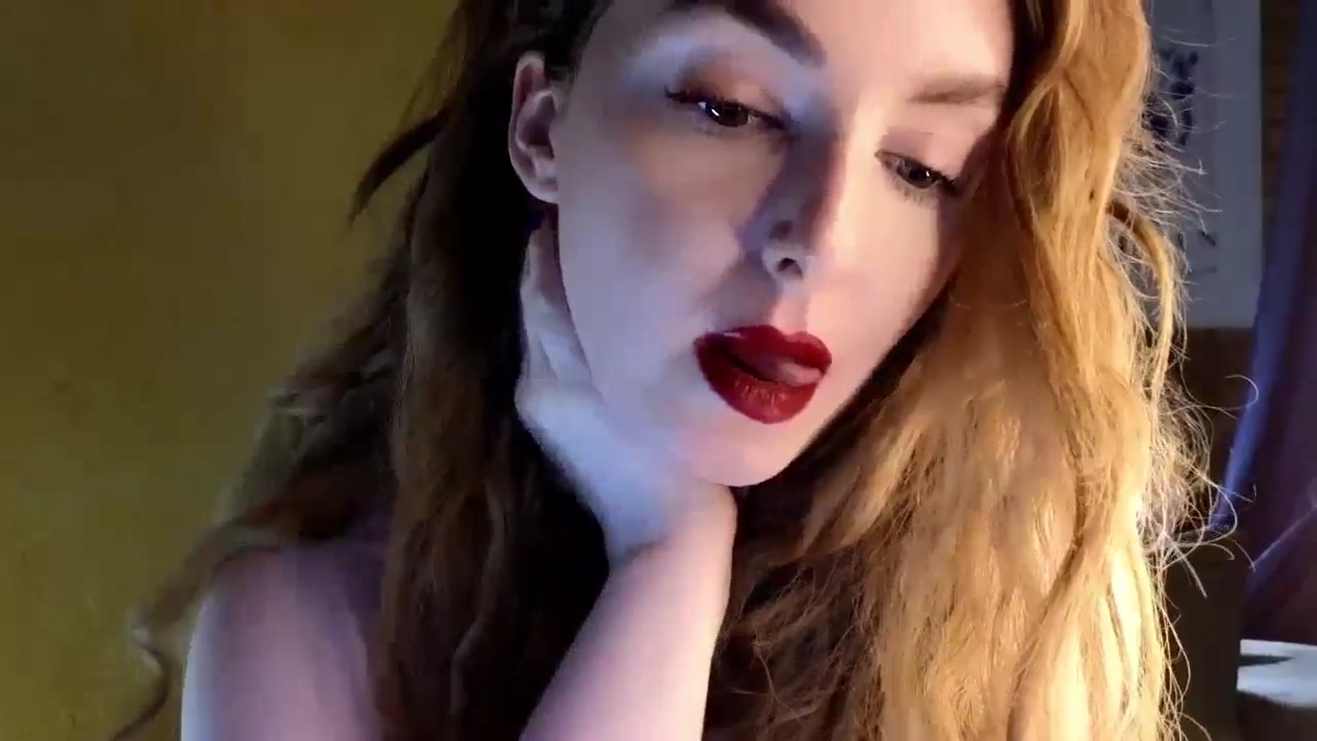 Gallery image thumbnail from Red_Lips_Girl's myfreecams stream on, 07/31/2024, 20:59 image 20 of 20