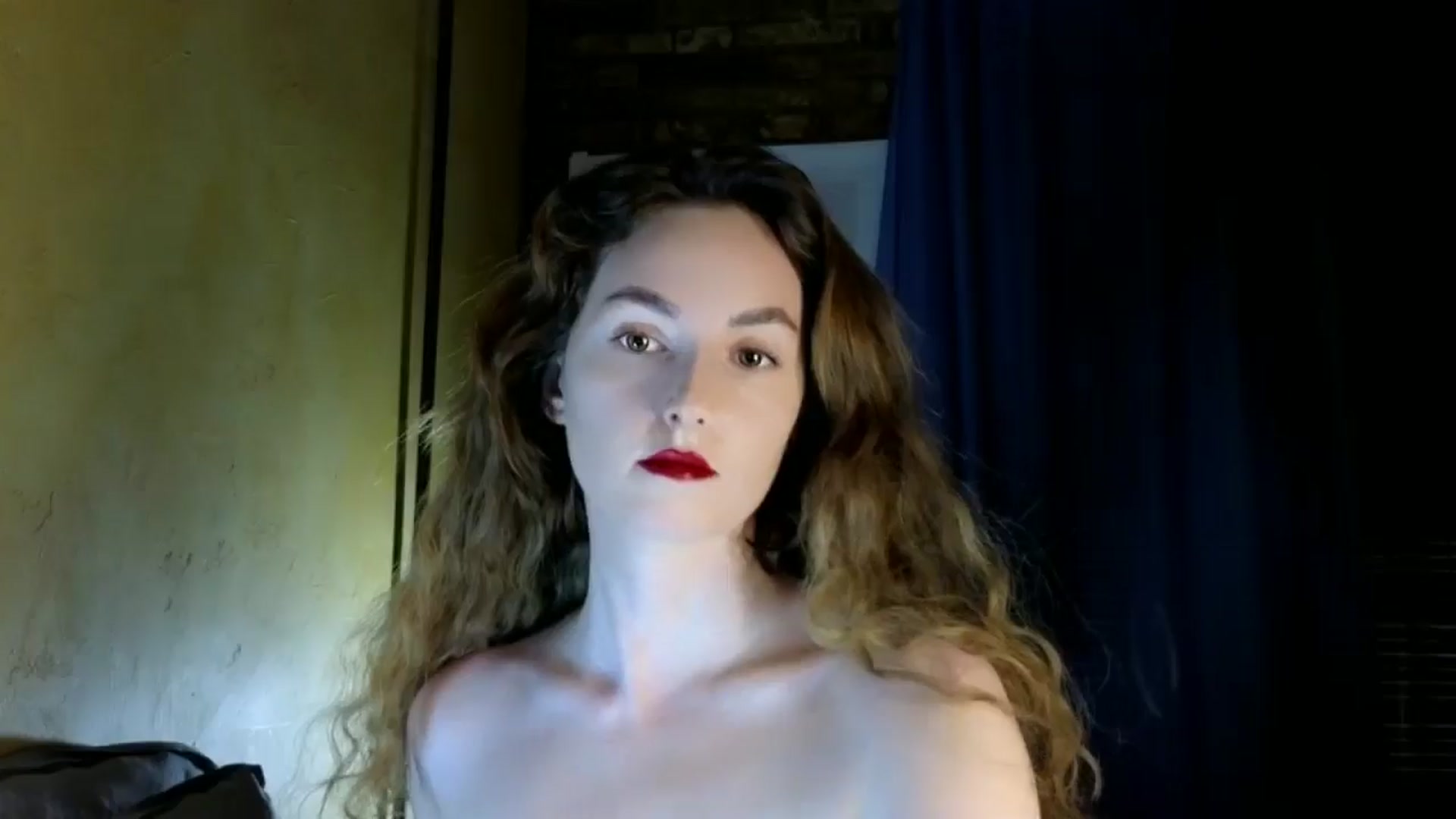 Gallery image thumbnail from Red_Lips_Girl's myfreecams stream on, 08/04/2024, 20:03 image 10 of 20