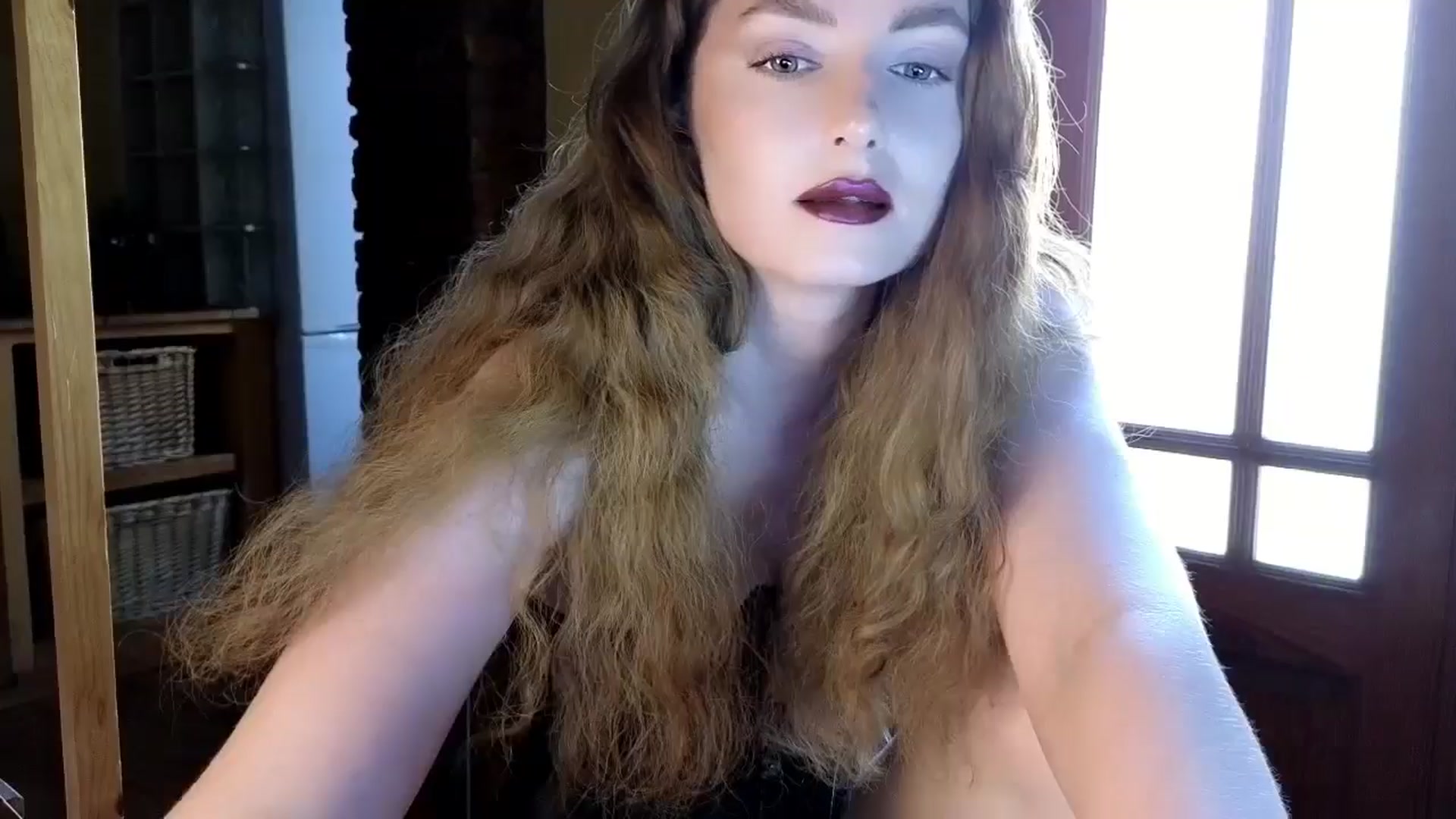 Gallery image thumbnail from Red_Lips_Girl's myfreecams stream on, 08/06/2024, 19:36 image 6 of 20