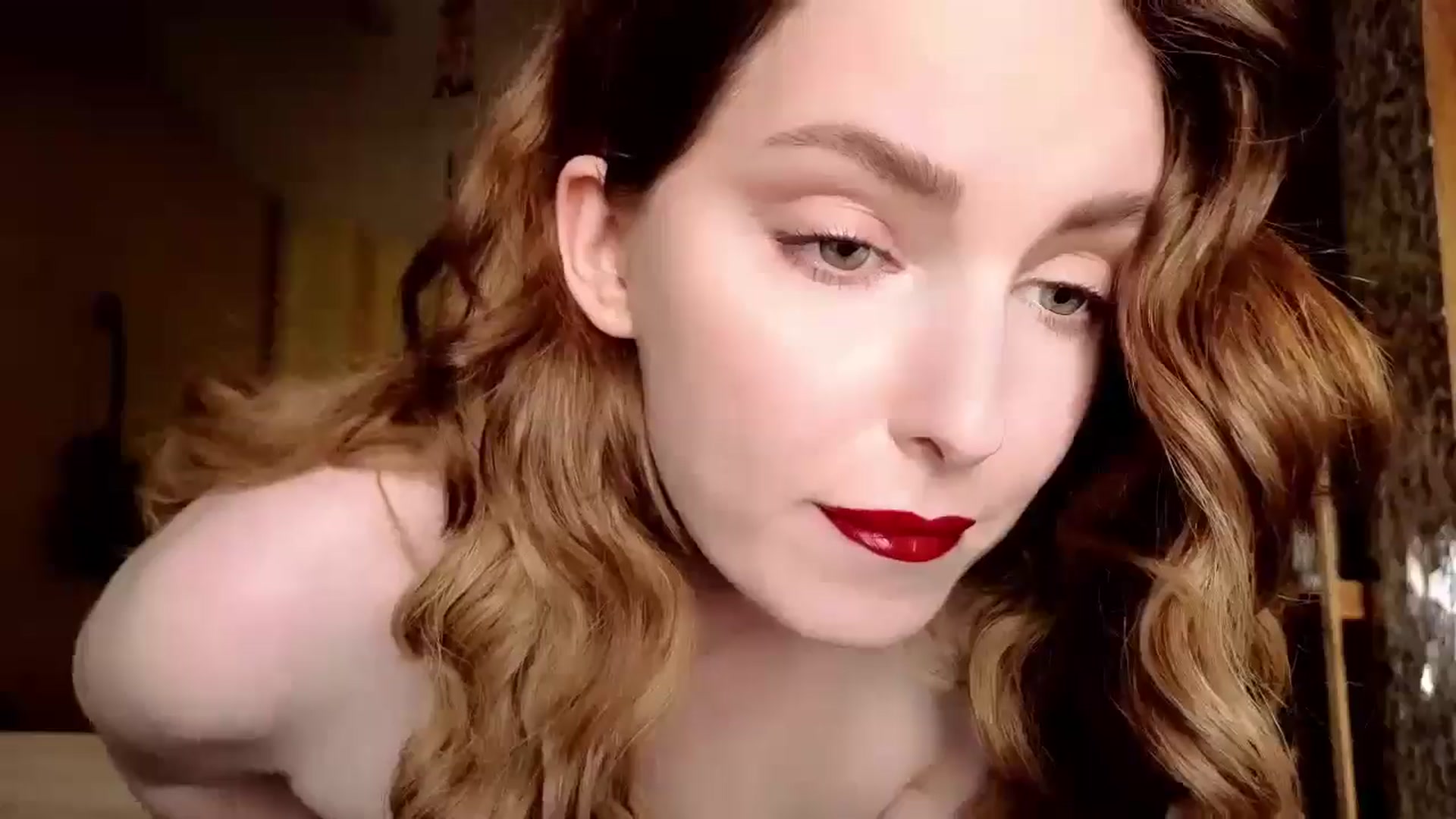 Gallery image thumbnail from Red_Lips_Girl's myfreecams stream on, 08/10/2024, 17:13 image 7 of 20