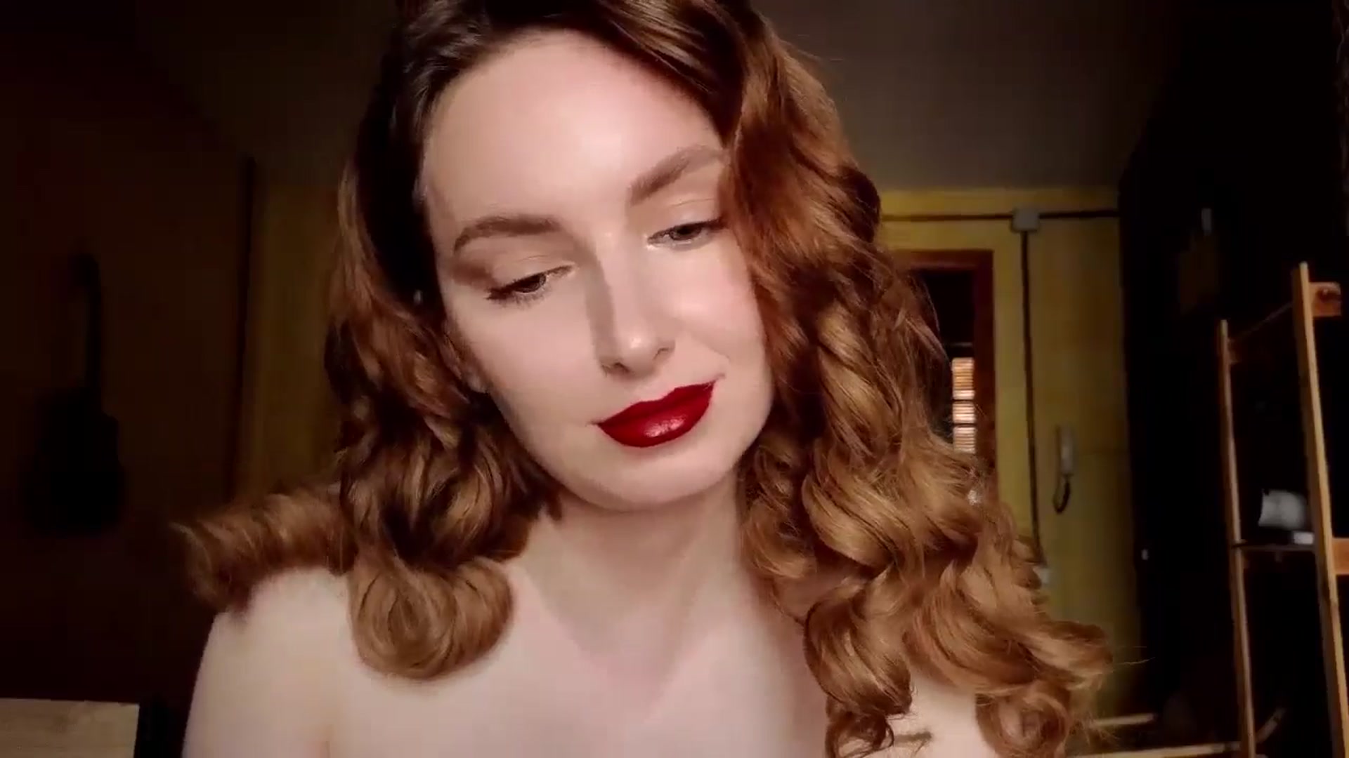 Gallery image thumbnail from Red_Lips_Girl's myfreecams stream on, 08/10/2024, 17:13 image 13 of 20