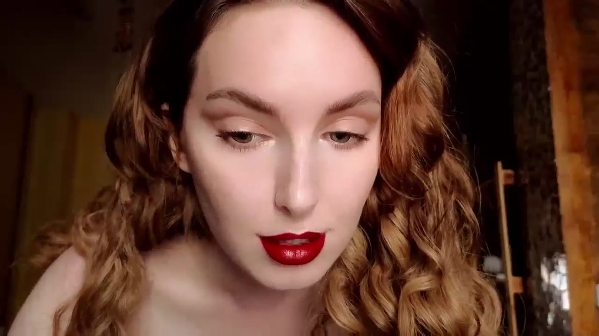 Gallery image thumbnail from Red_Lips_Girl's myfreecams stream on, 08/10/2024, 17:13 image 12 of 20