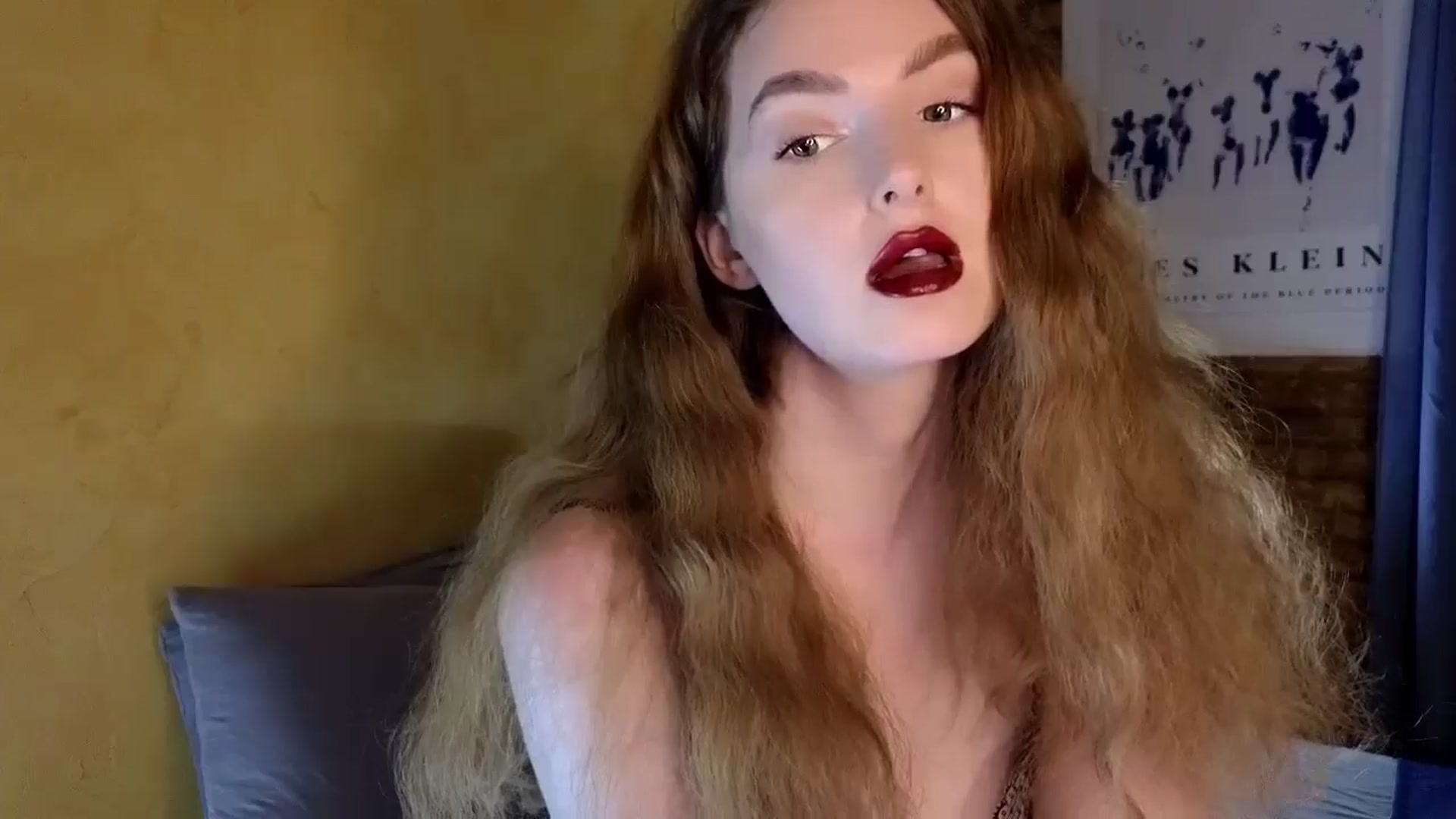 Gallery image thumbnail from Red_Lips_Girl's myfreecams stream on, 08/15/2024, 20:07 image 2 of 20