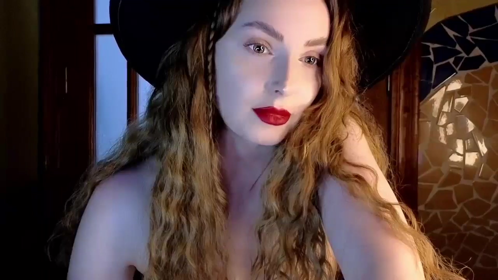 Gallery image thumbnail from Red_Lips_Girl's myfreecams stream on, 08/17/2024, 20:09 image 2 of 20