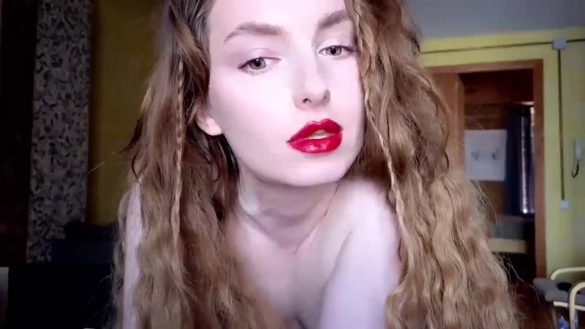 Gallery image thumbnail from Red_Lips_Girl's myfreecams stream on, 08/18/2024, 17:23 image 12 of 20