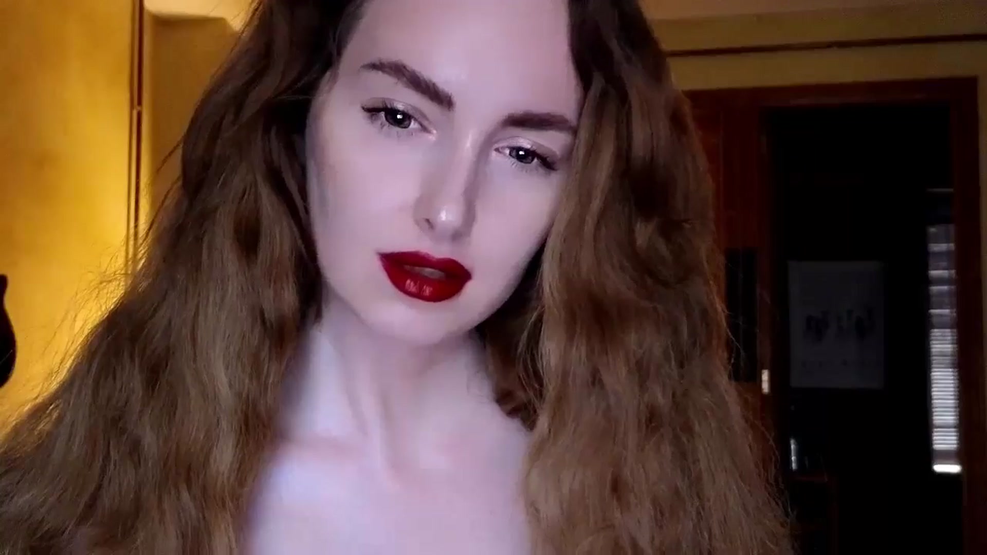 Gallery image thumbnail from Red_Lips_Girl's myfreecams stream on, 08/25/2024, 17:54 image 17 of 20