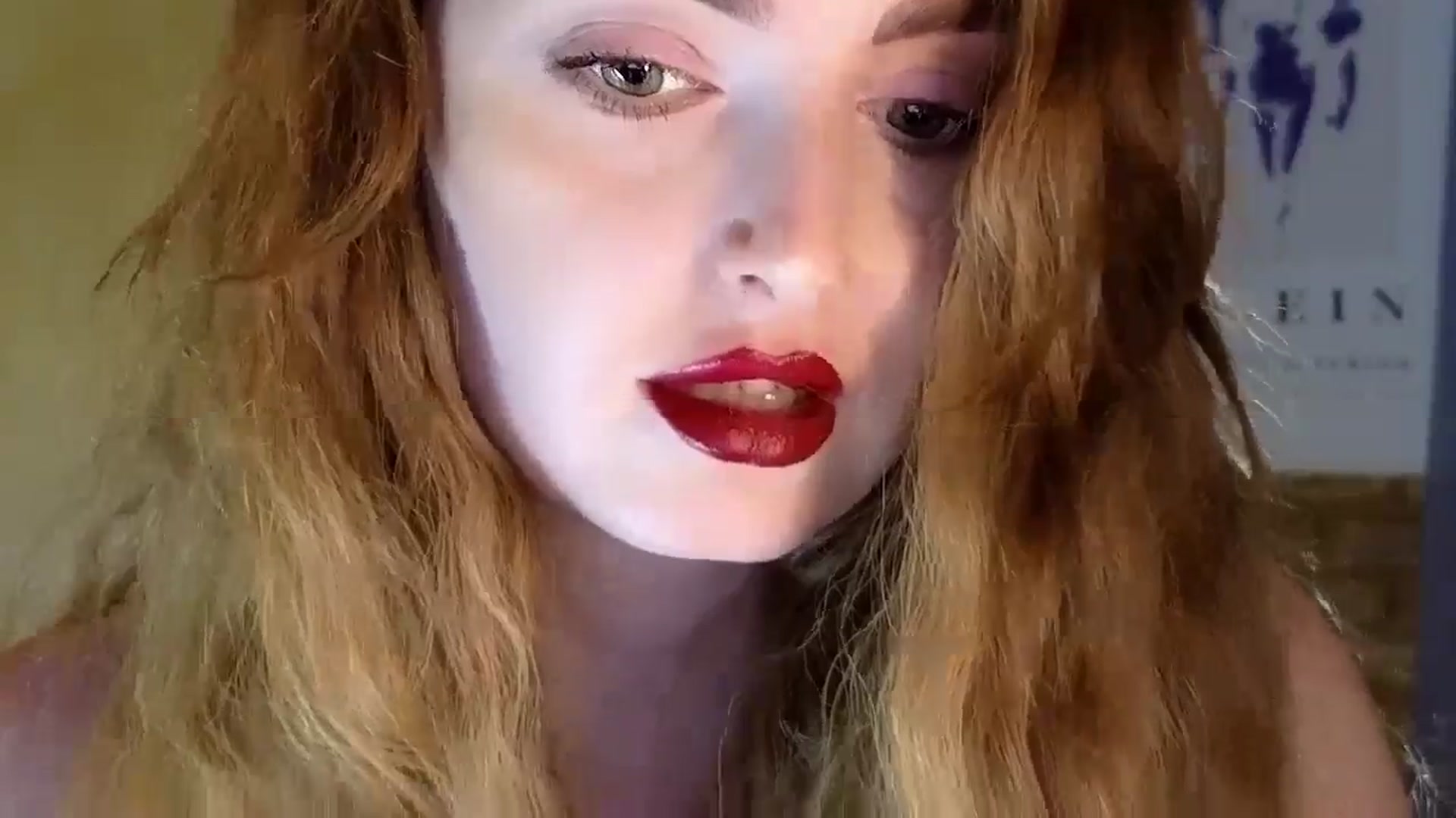 Gallery image thumbnail from Red_Lips_Girl's myfreecams stream on, 08/29/2024, 21:45 image 12 of 20