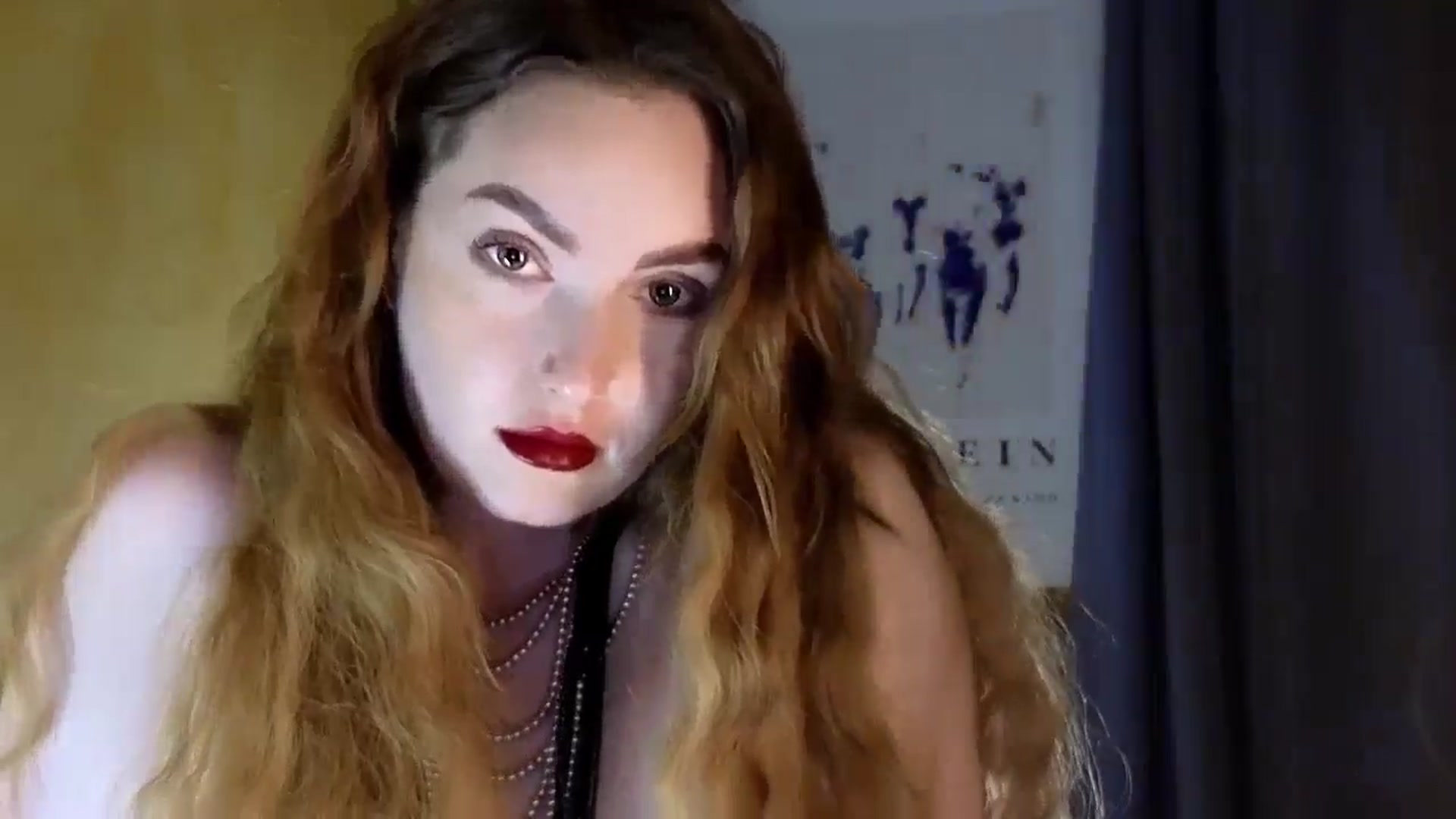 Gallery image thumbnail from Red_Lips_Girl's myfreecams stream on, 08/29/2024, 21:45 image 7 of 20