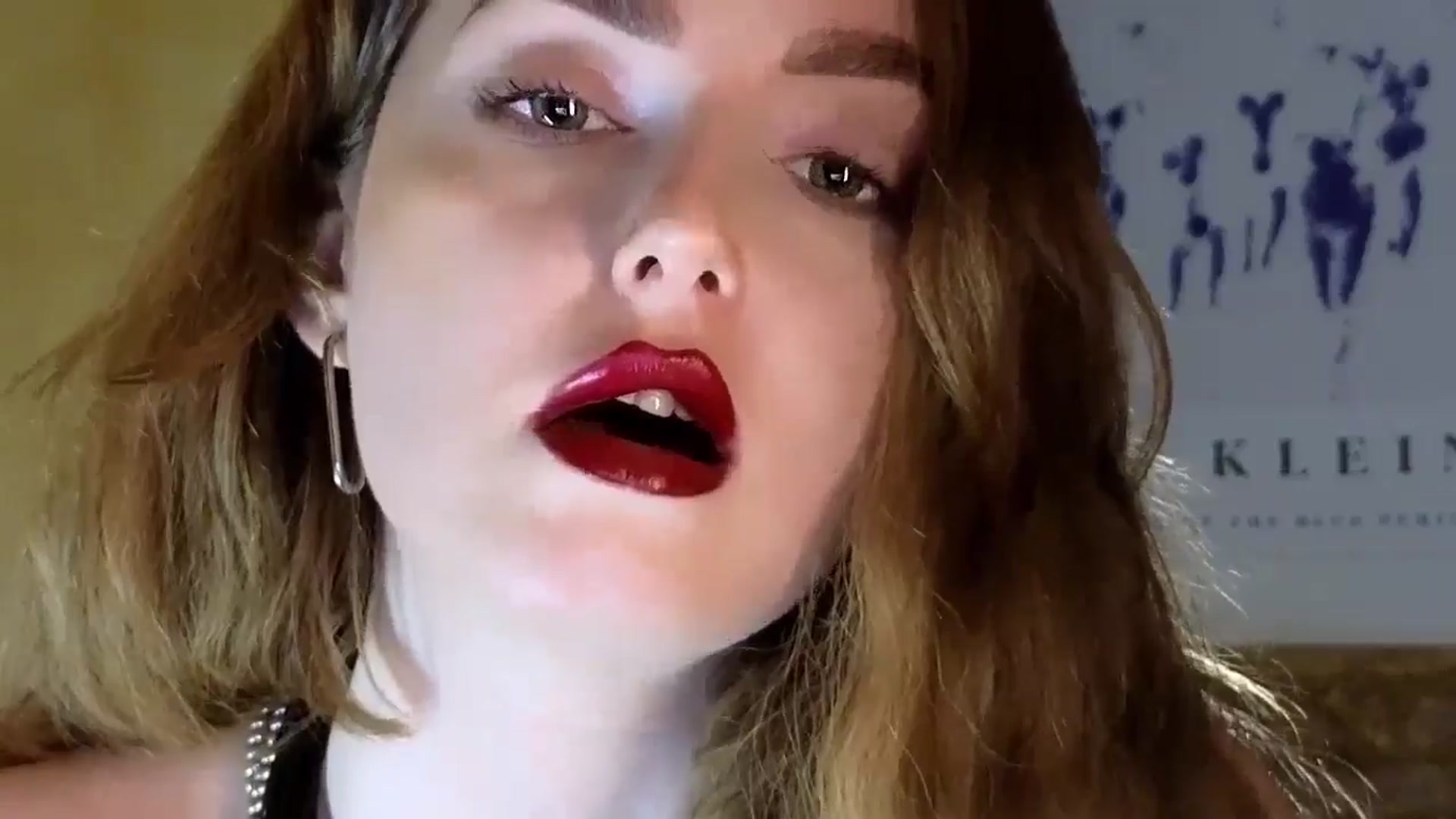 Gallery image thumbnail from Red_Lips_Girl's myfreecams stream on, 08/29/2024, 21:45 image 9 of 20