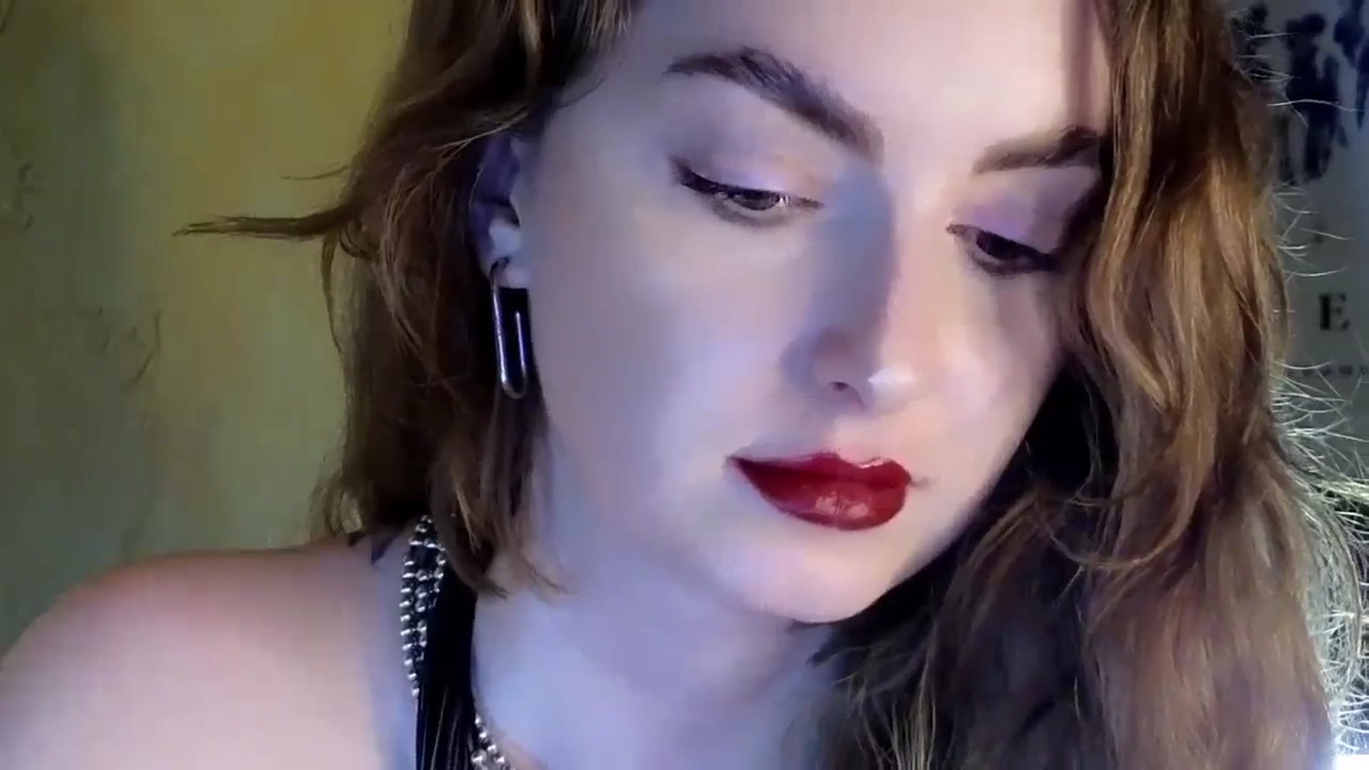 Gallery image thumbnail from Red_Lips_Girl's myfreecams stream on, 08/29/2024, 23:35 image 19 of 20