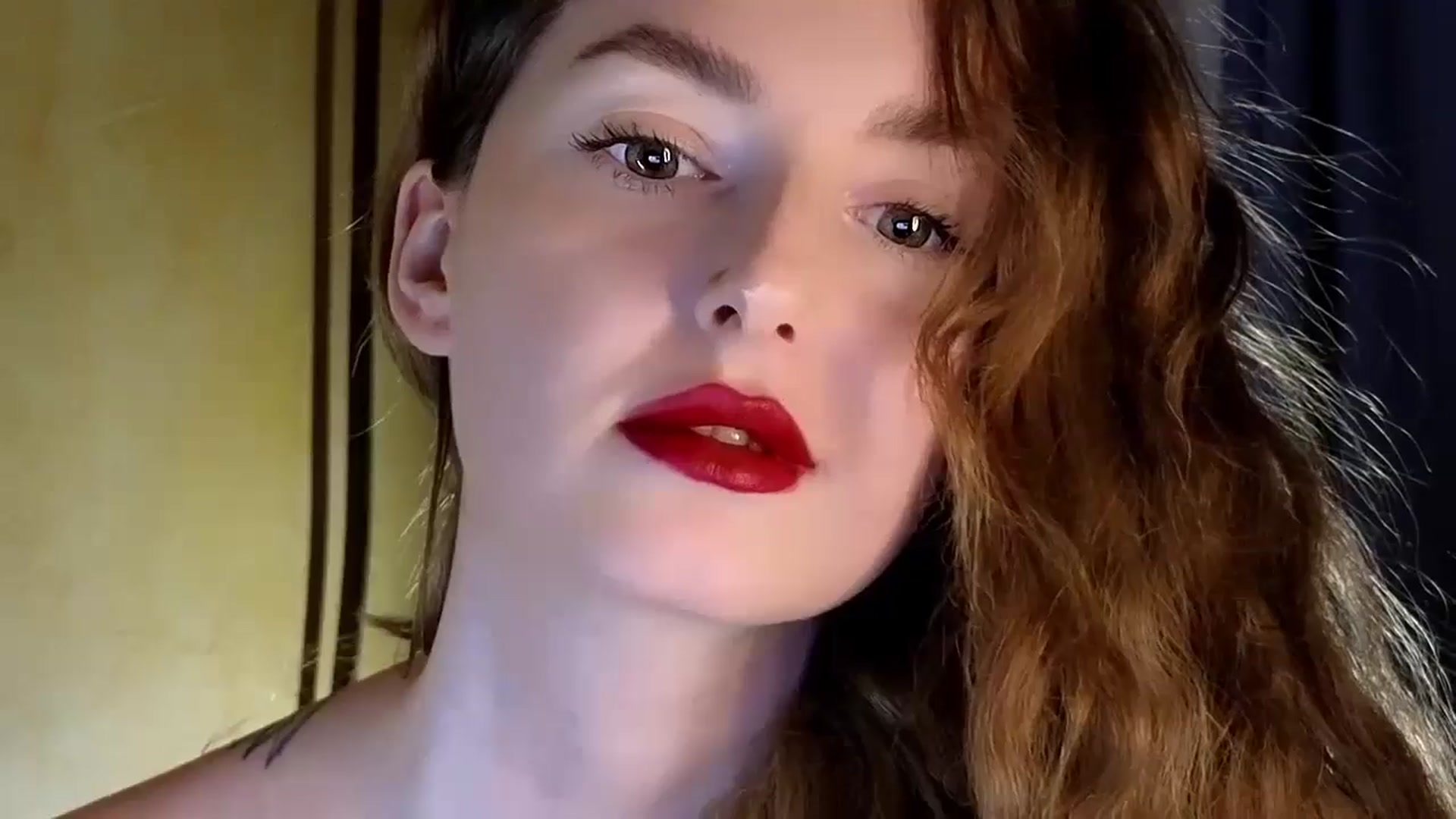 Gallery image thumbnail from Red_Lips_Girl's myfreecams stream on, 09/04/2024, 19:26 image 4 of 20