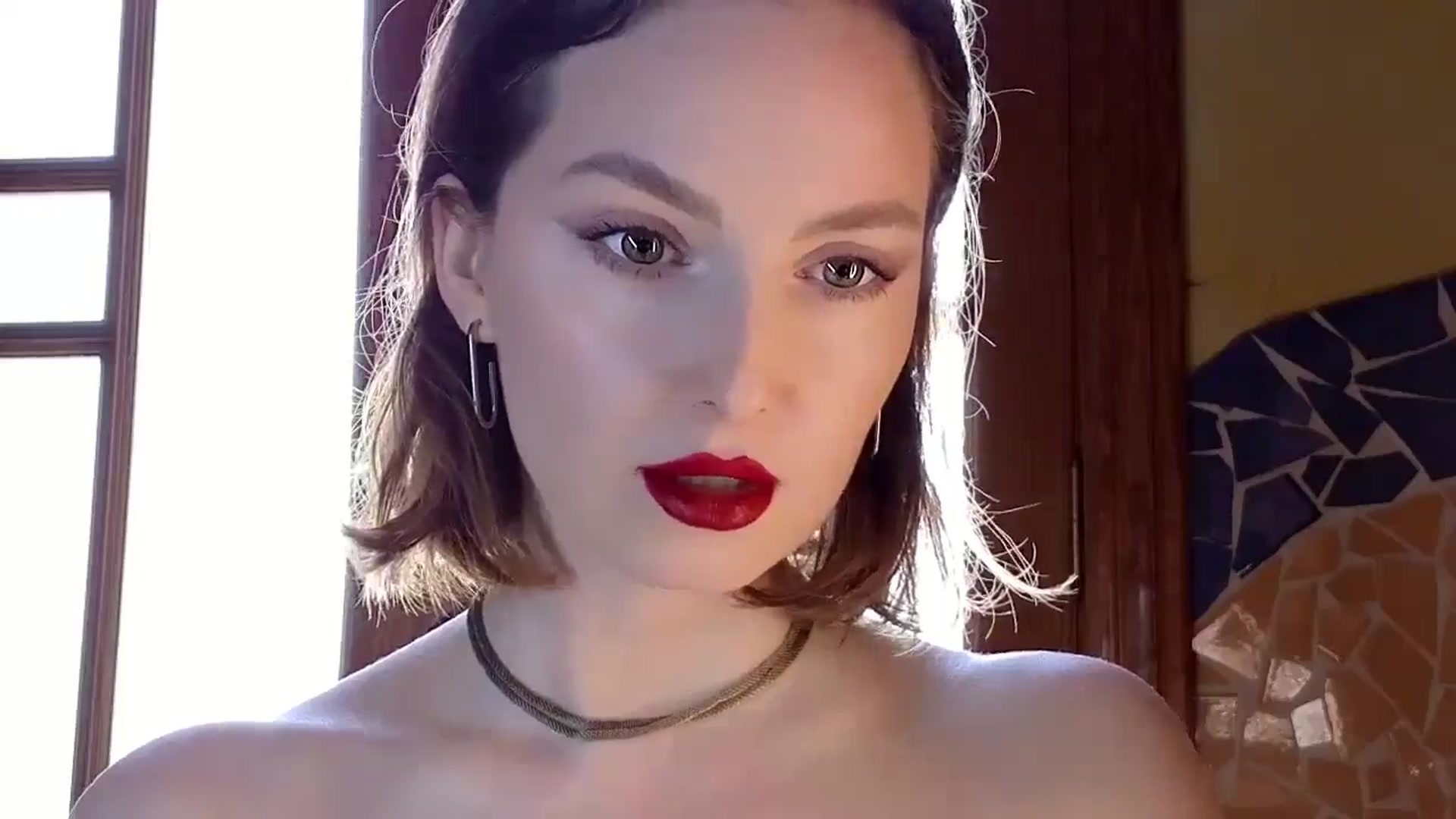 Gallery image thumbnail from Red_Lips_Girl's myfreecams stream on, 09/16/2024, 13:02 image 12 of 20