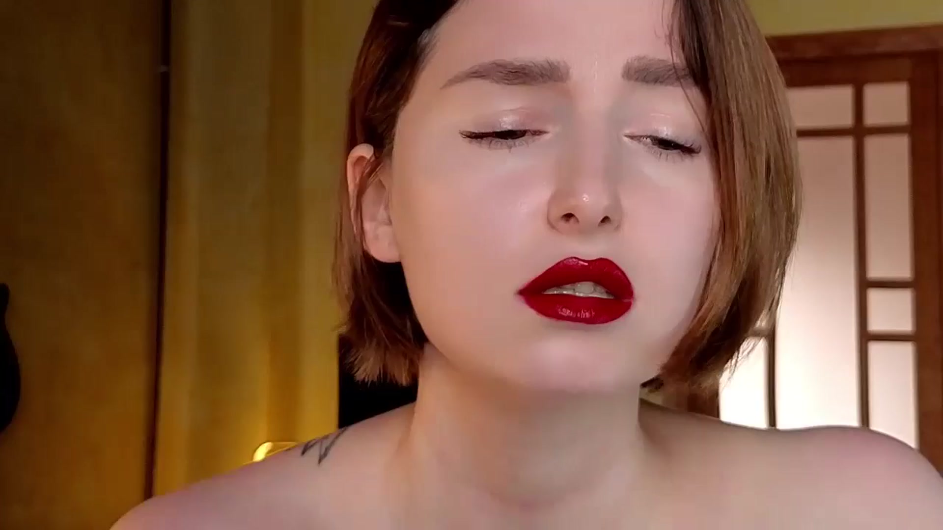 Gallery image thumbnail from Red_Lips_Girl's myfreecams stream on, 09/18/2024, 16:05 image 9 of 20
