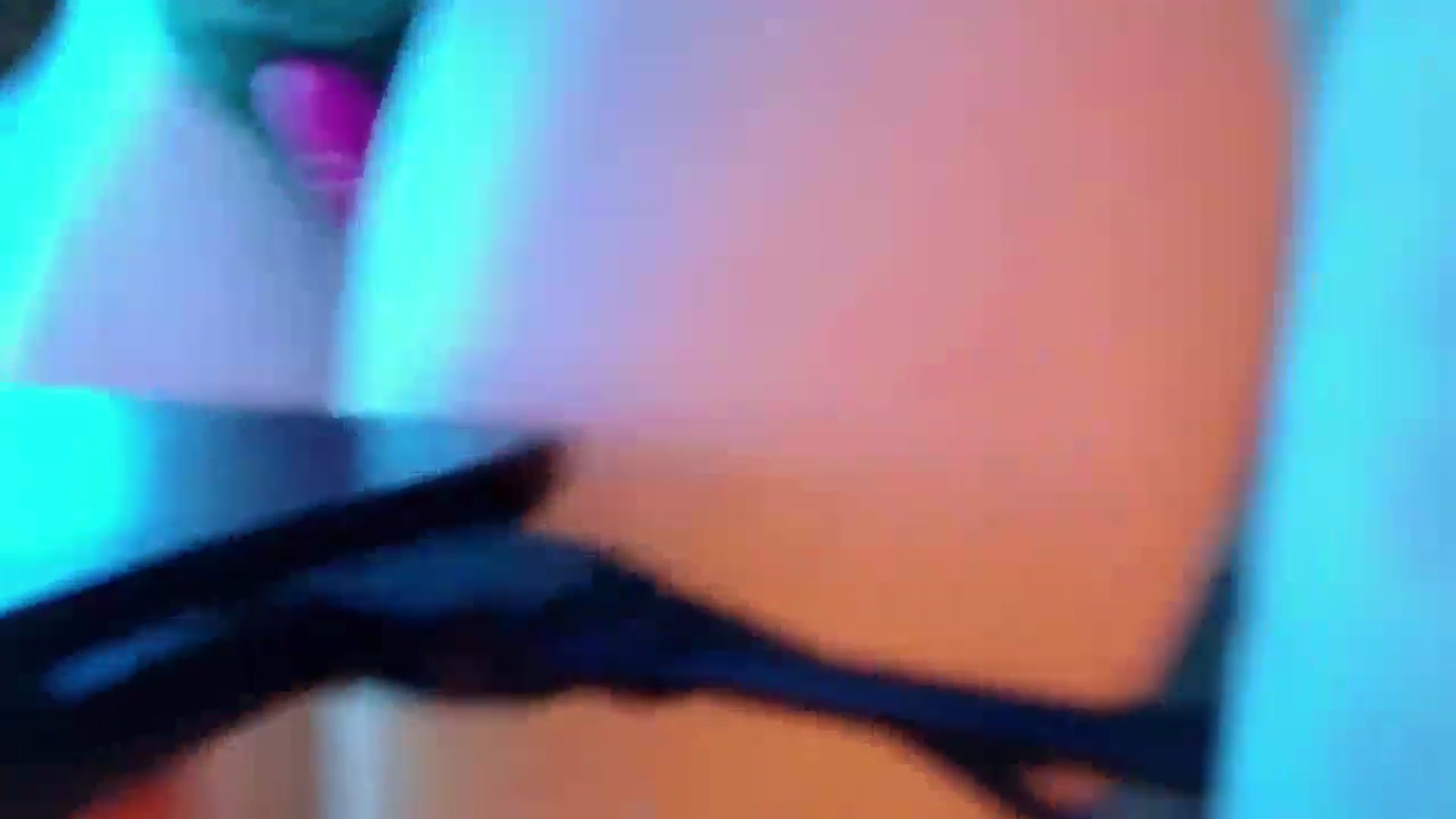 Gallery image thumbnail from Red_Lips_Girl's myfreecams stream on, 09/19/2024, 23:27 image 19 of 20